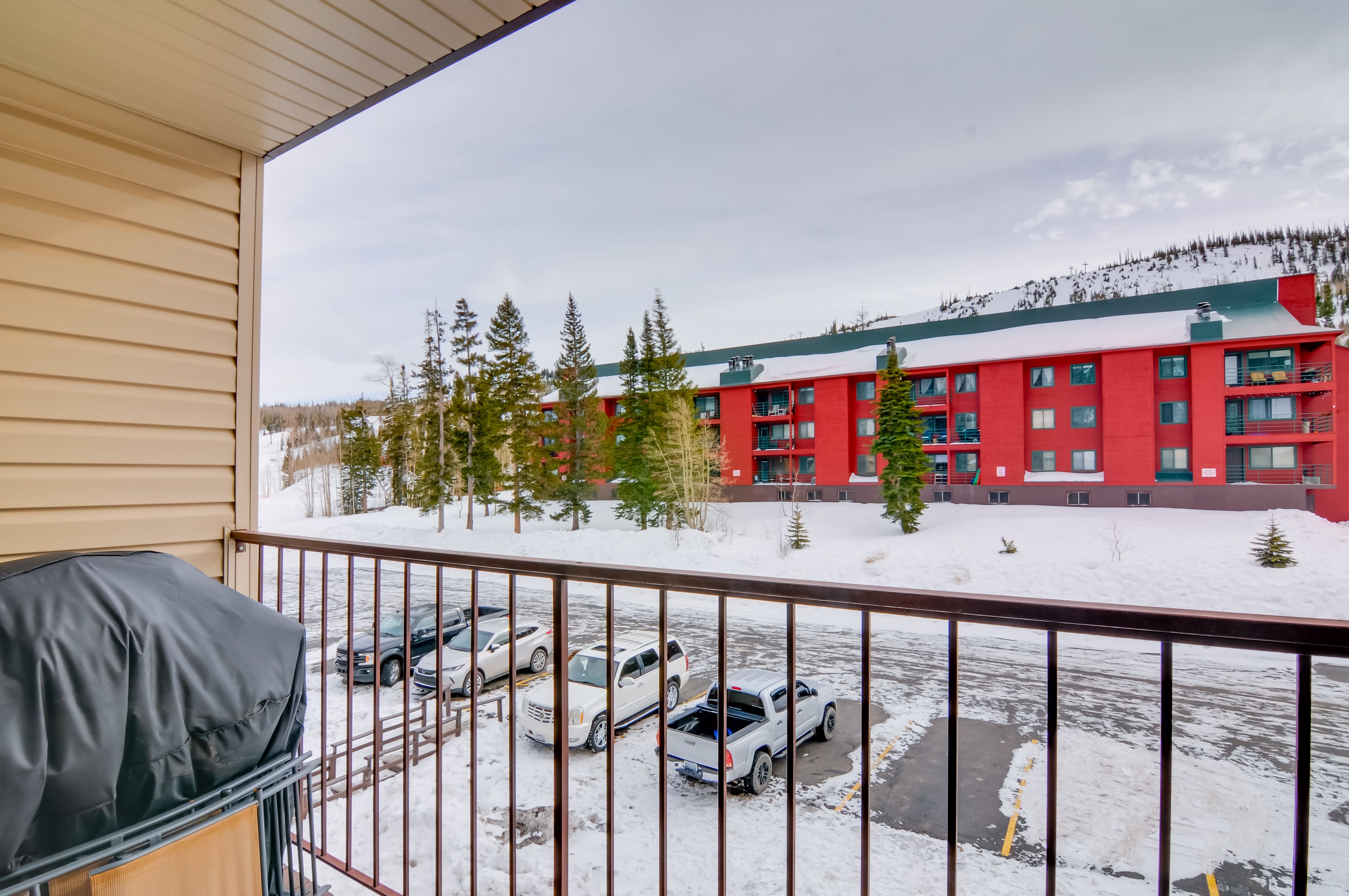 Balcony | Ski-In/Ski-Out | Community Amenities | Electric Heating | No A/C