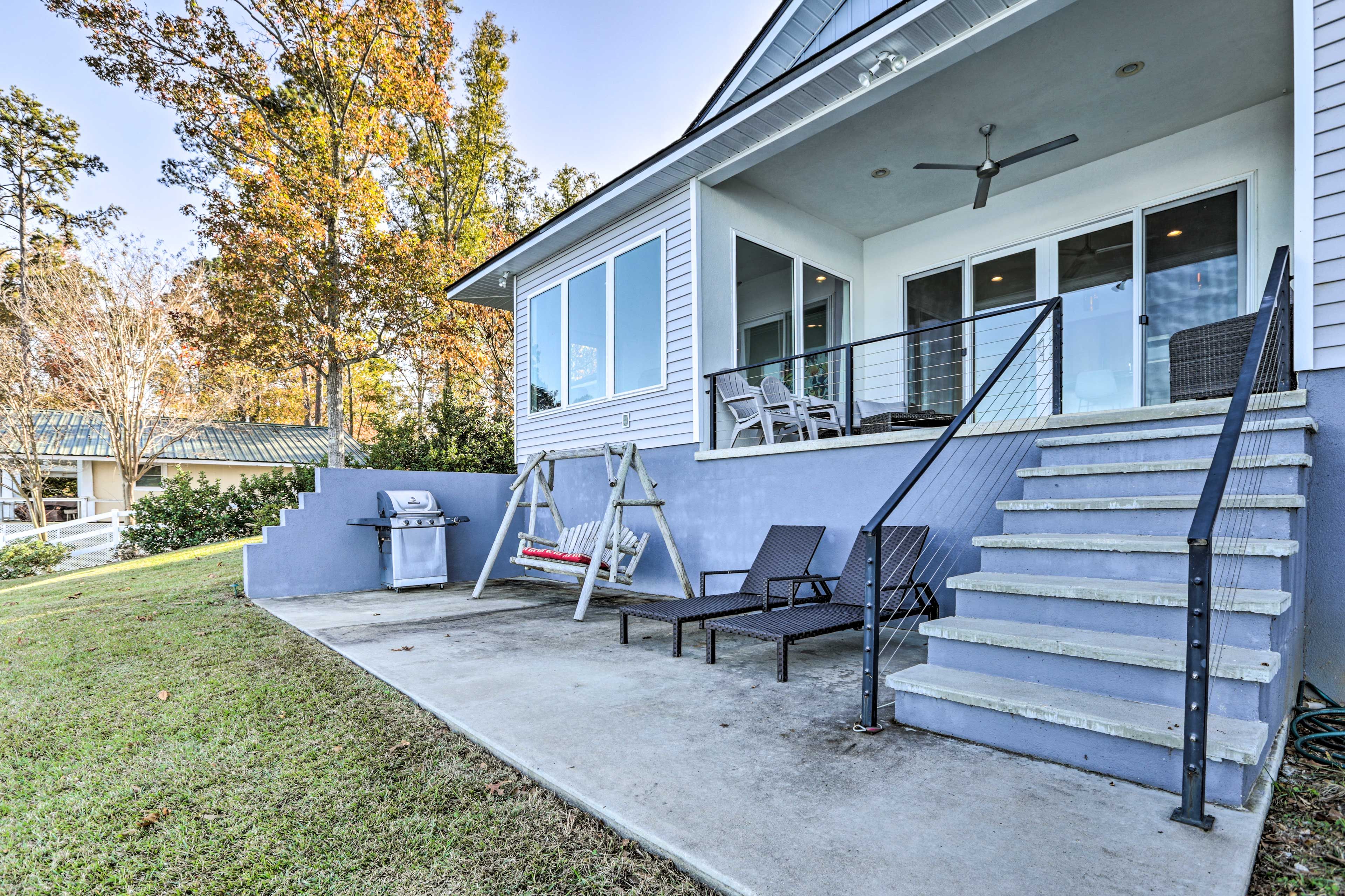 Backyard | Charcoal Grill