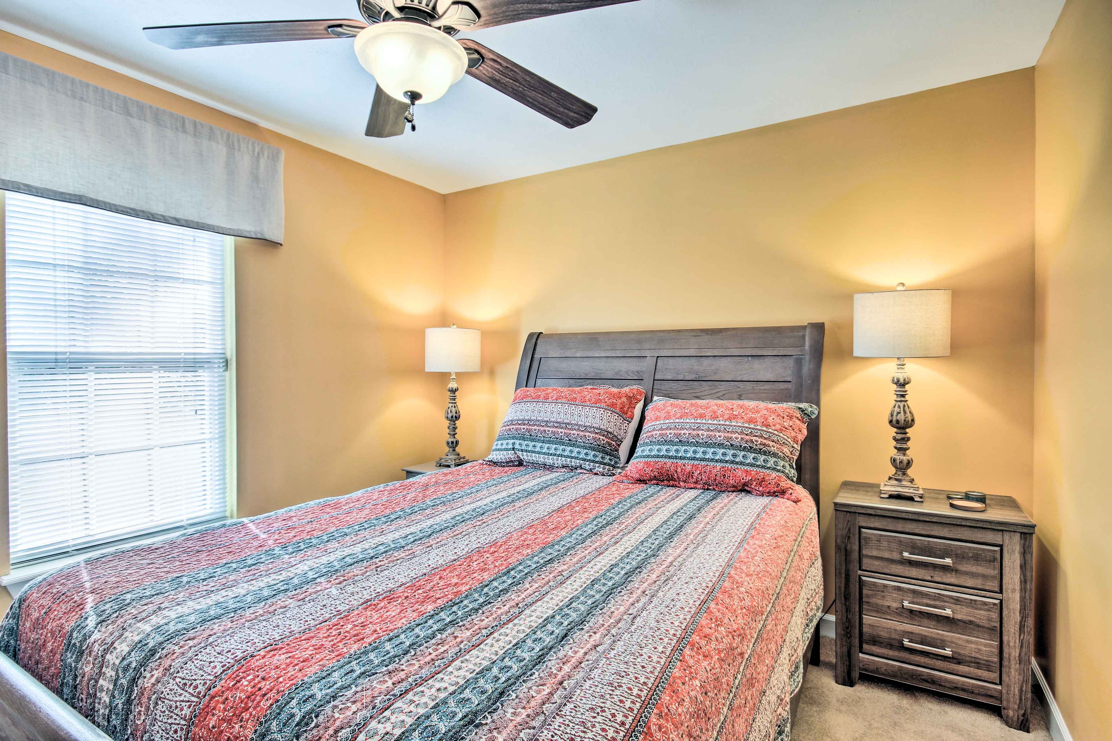 Bedroom 3 | Queen Bed