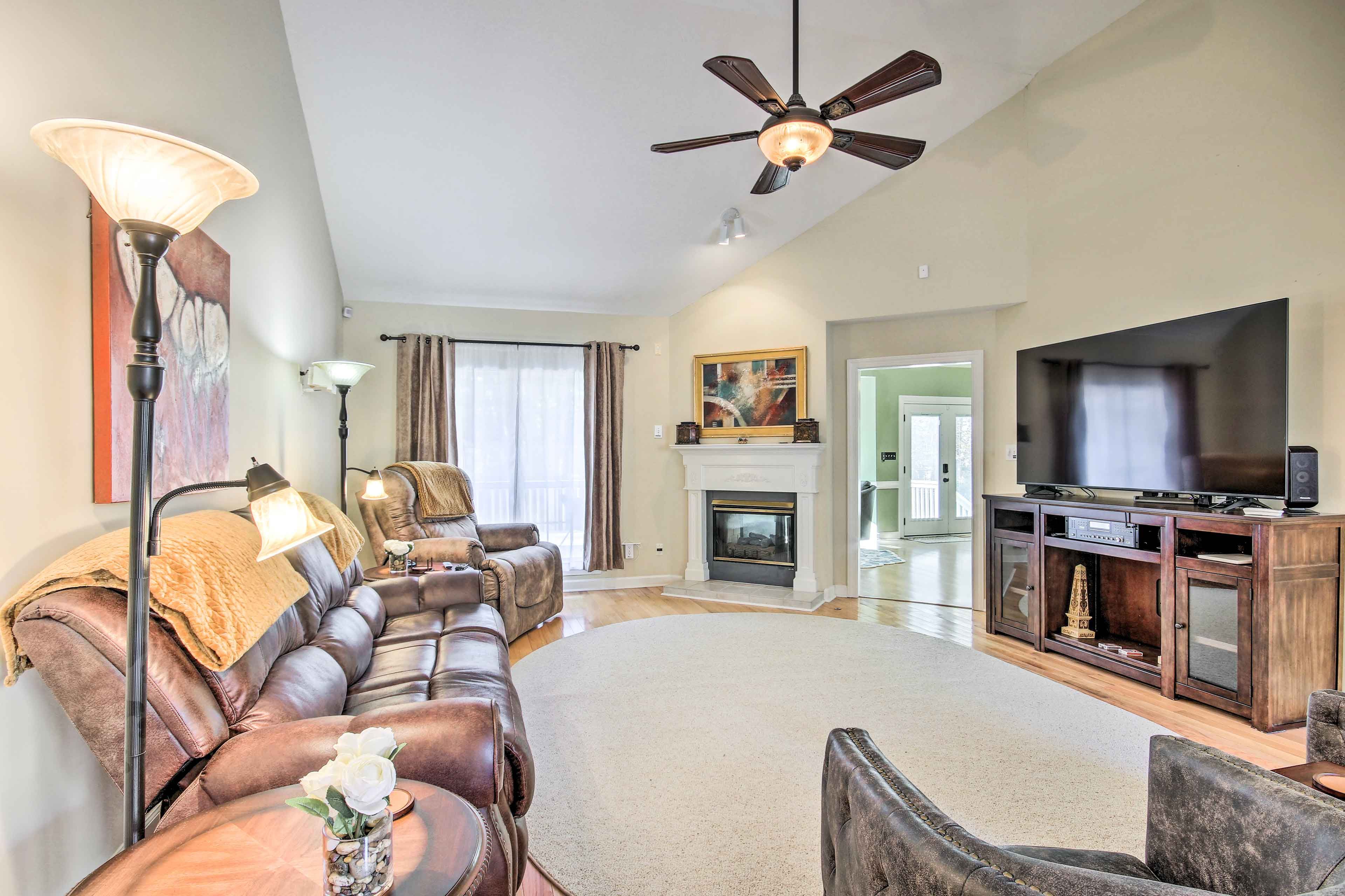 Living Room | Motion Sensors | Keyless Entry