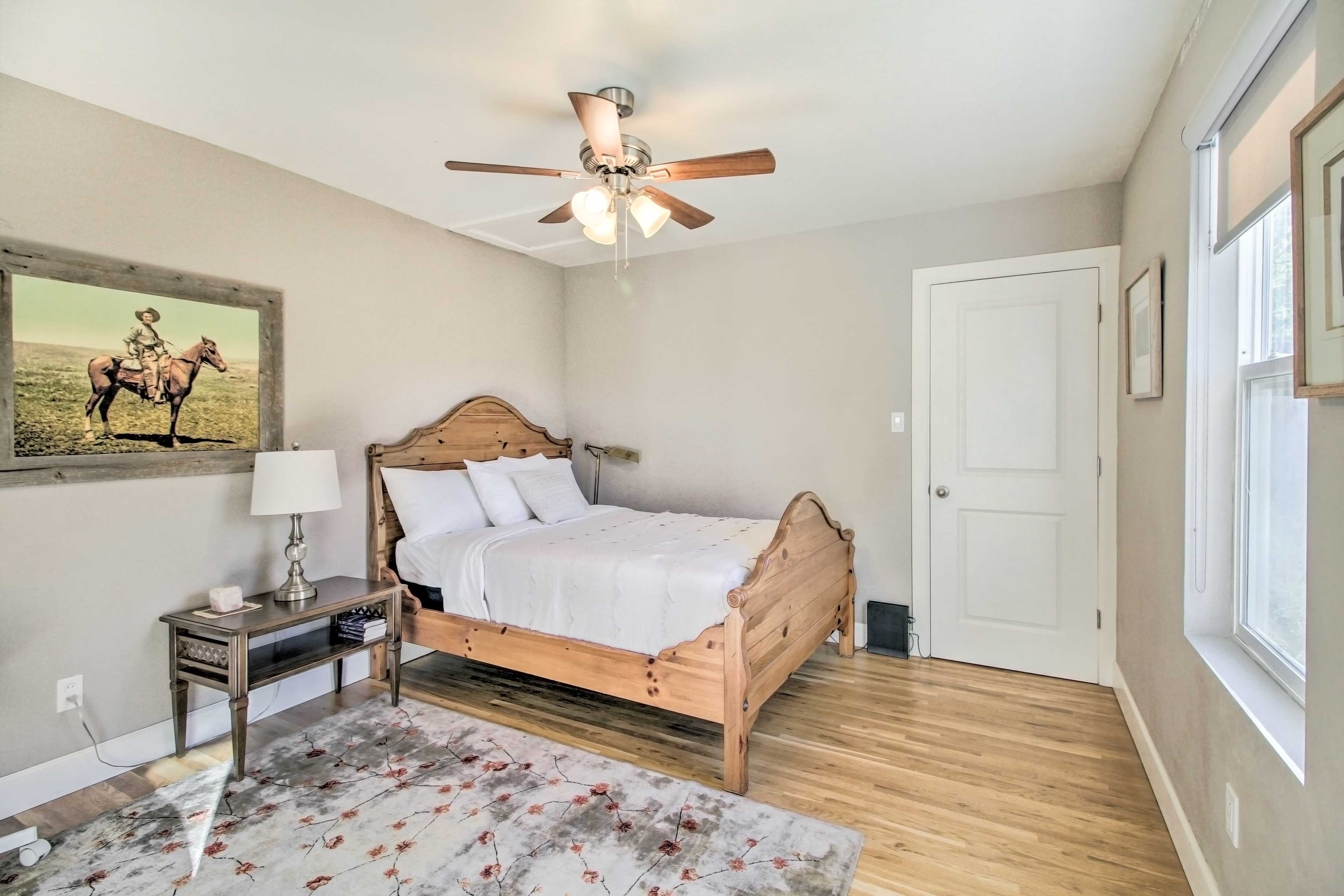 Bedroom 2 | Queen Bed