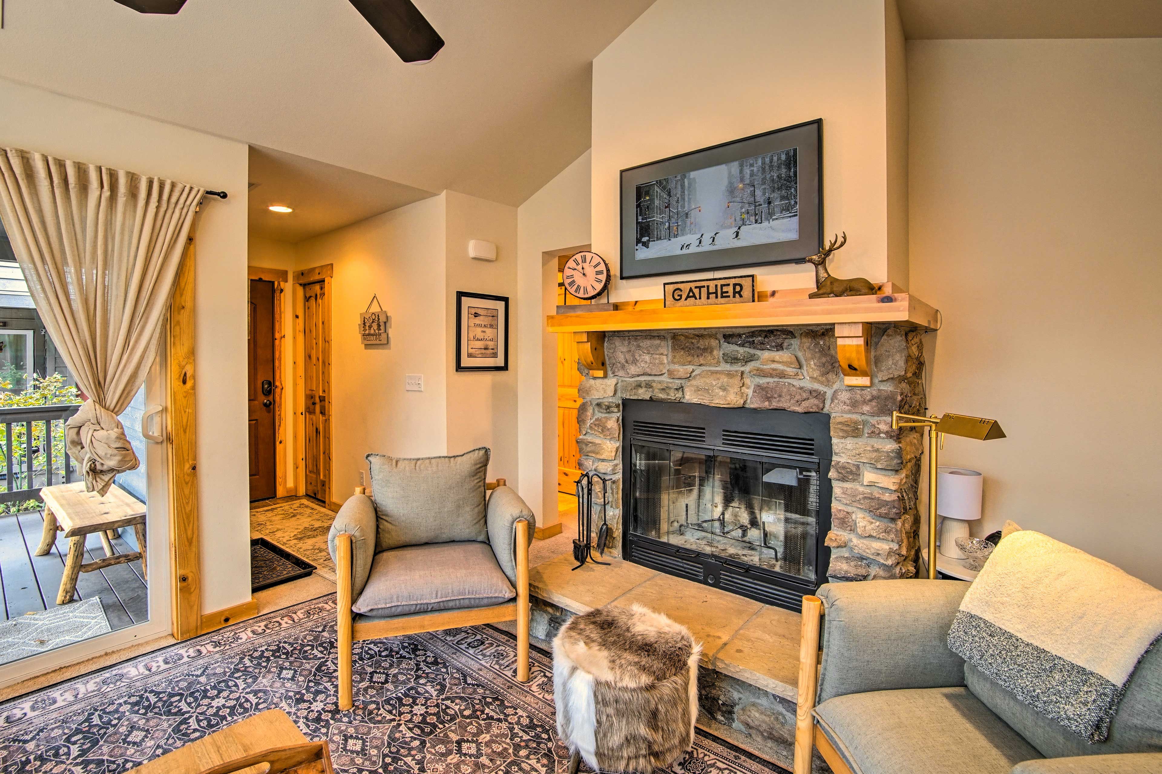 Ronald Vacation Rental | 2BR | 1BA | 675 Sq Ft | Stairs Required for Access