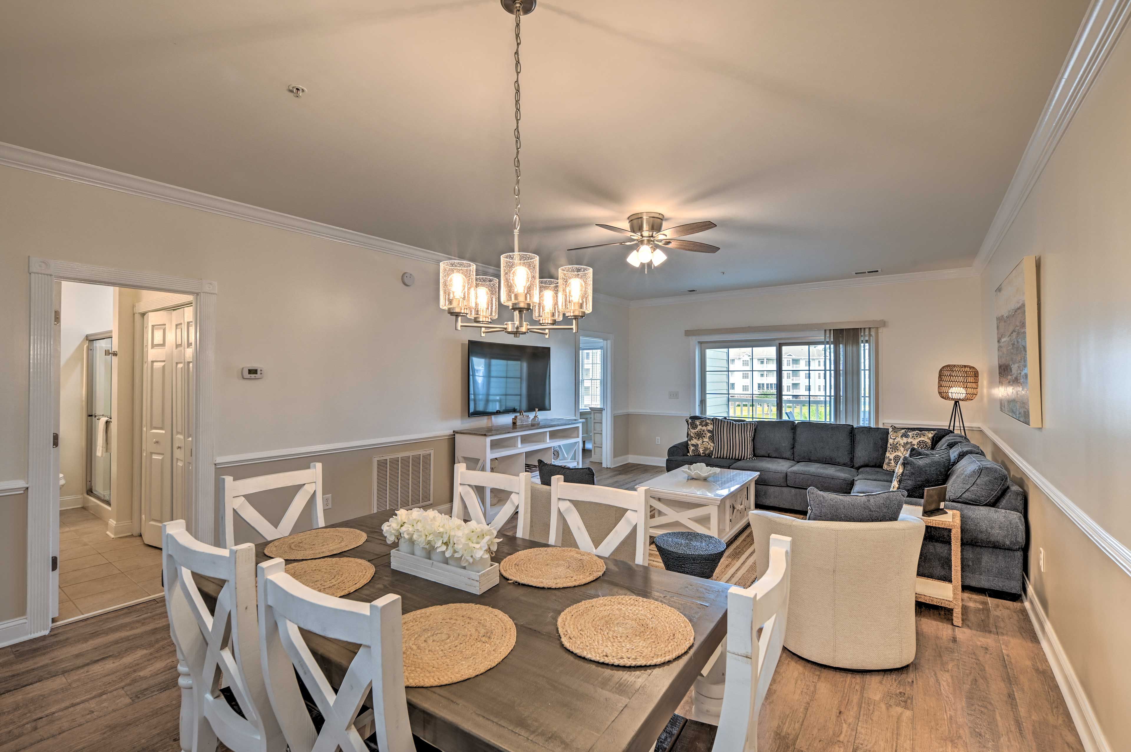 Dining Area | Dishware & Flatware