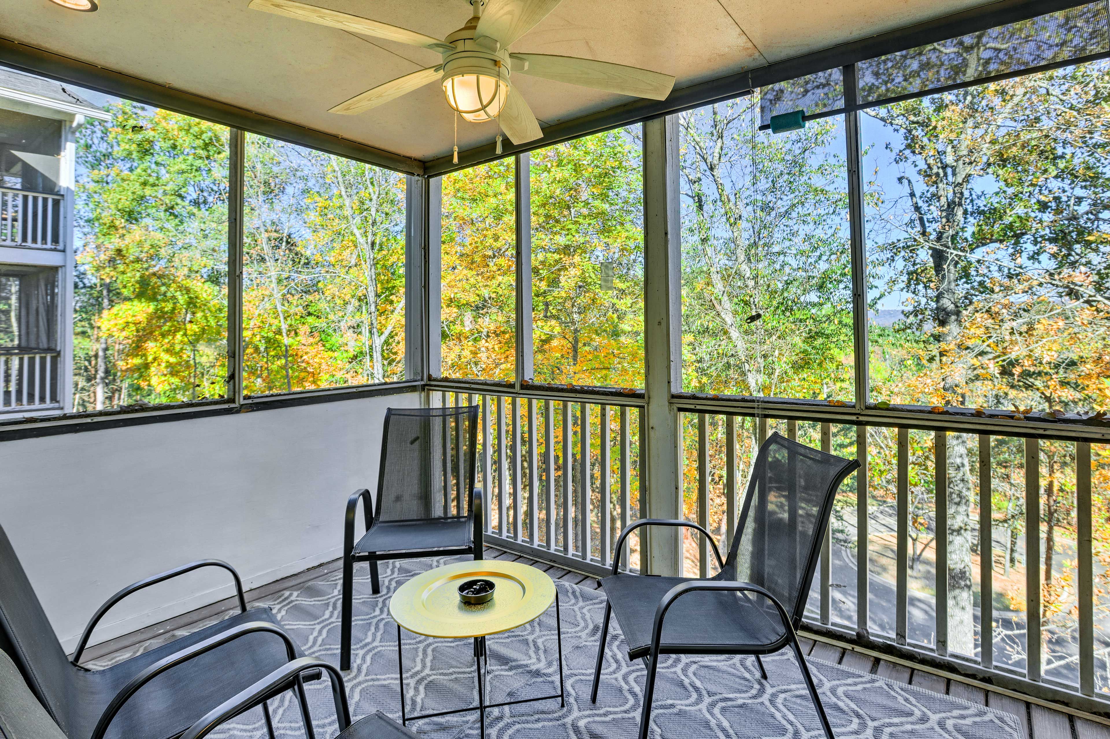 Condo Exterior | Screened Balcony