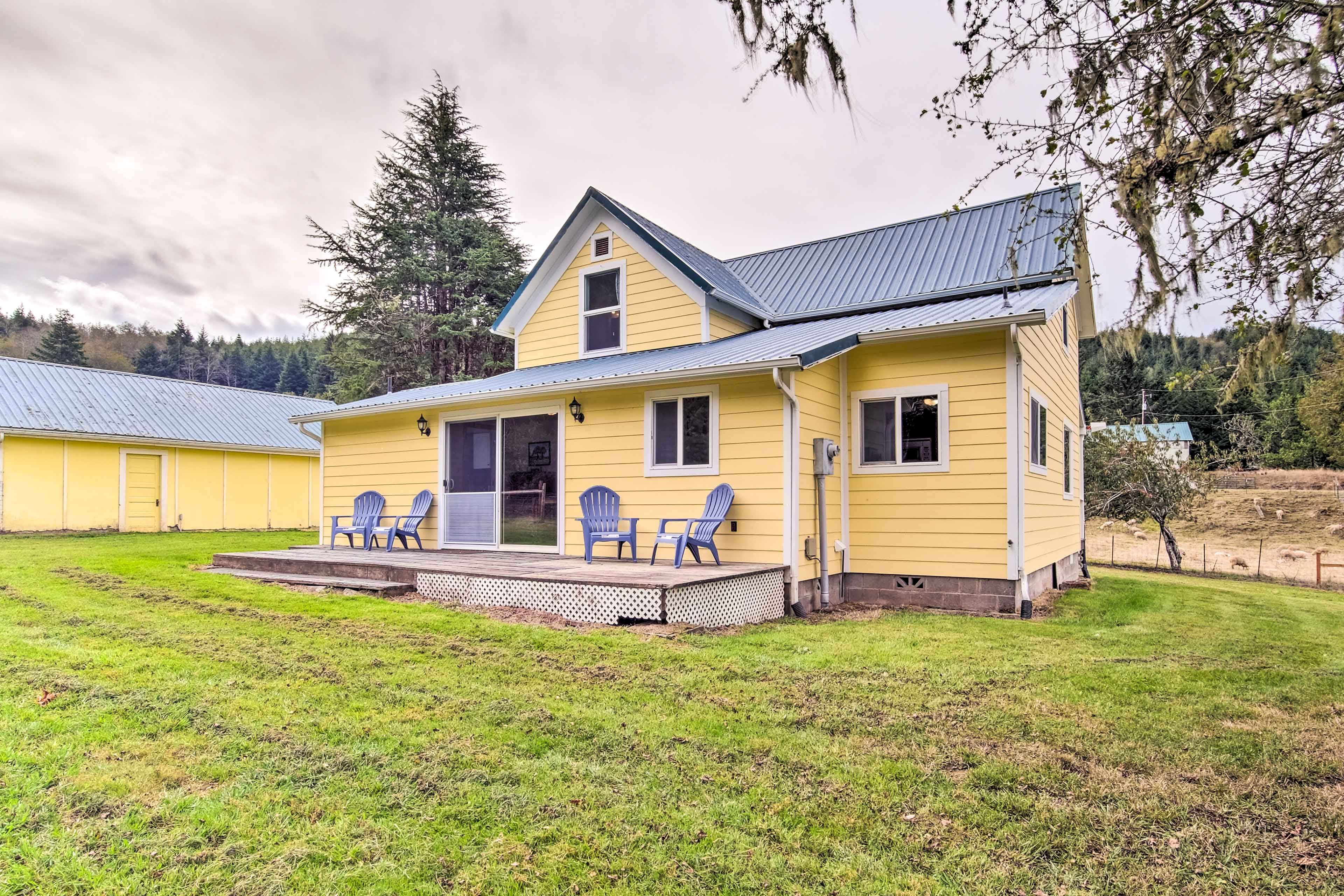 Home Exterior | Back Porch w/ Ramp