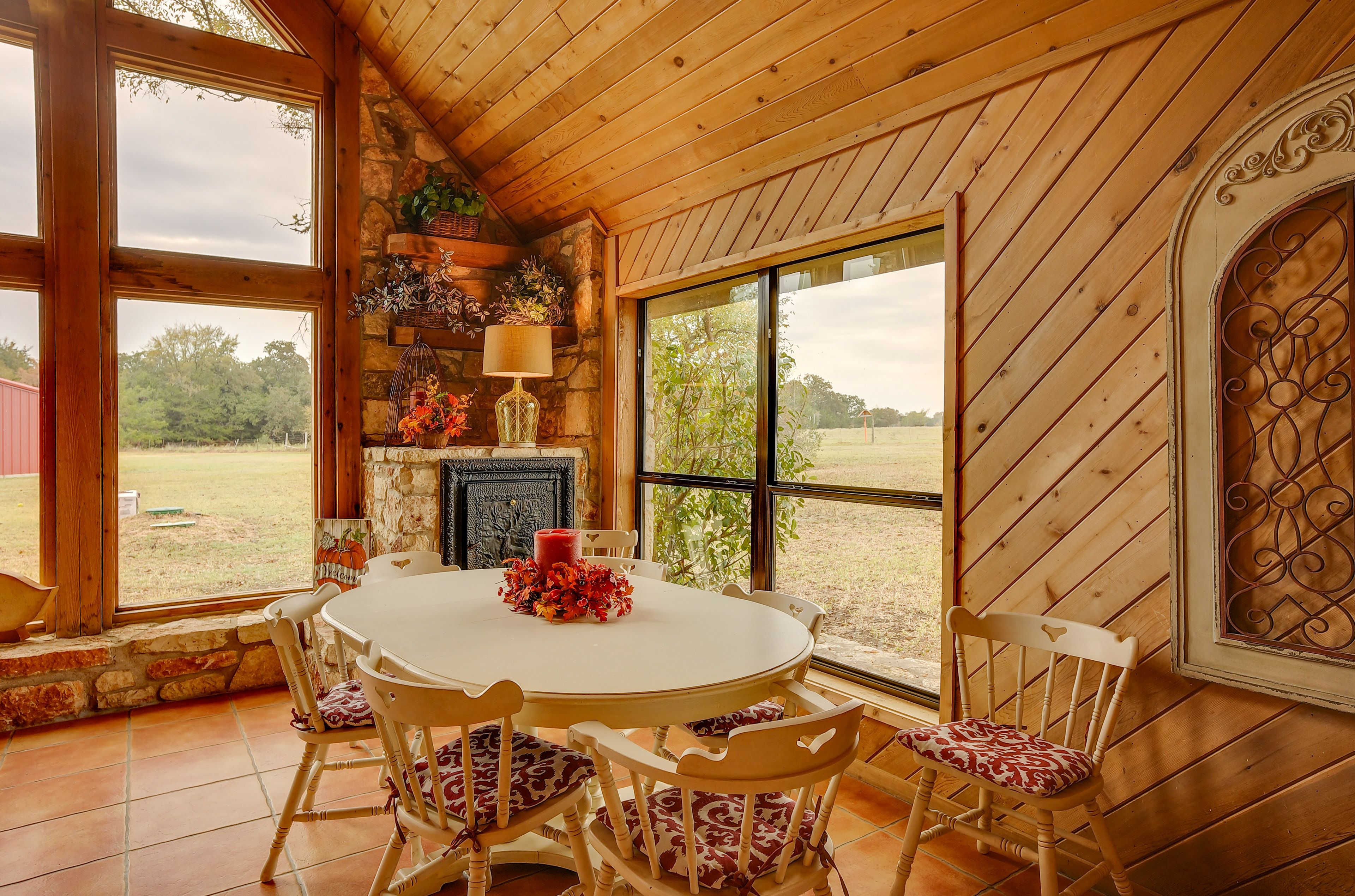 Dining Area 1
