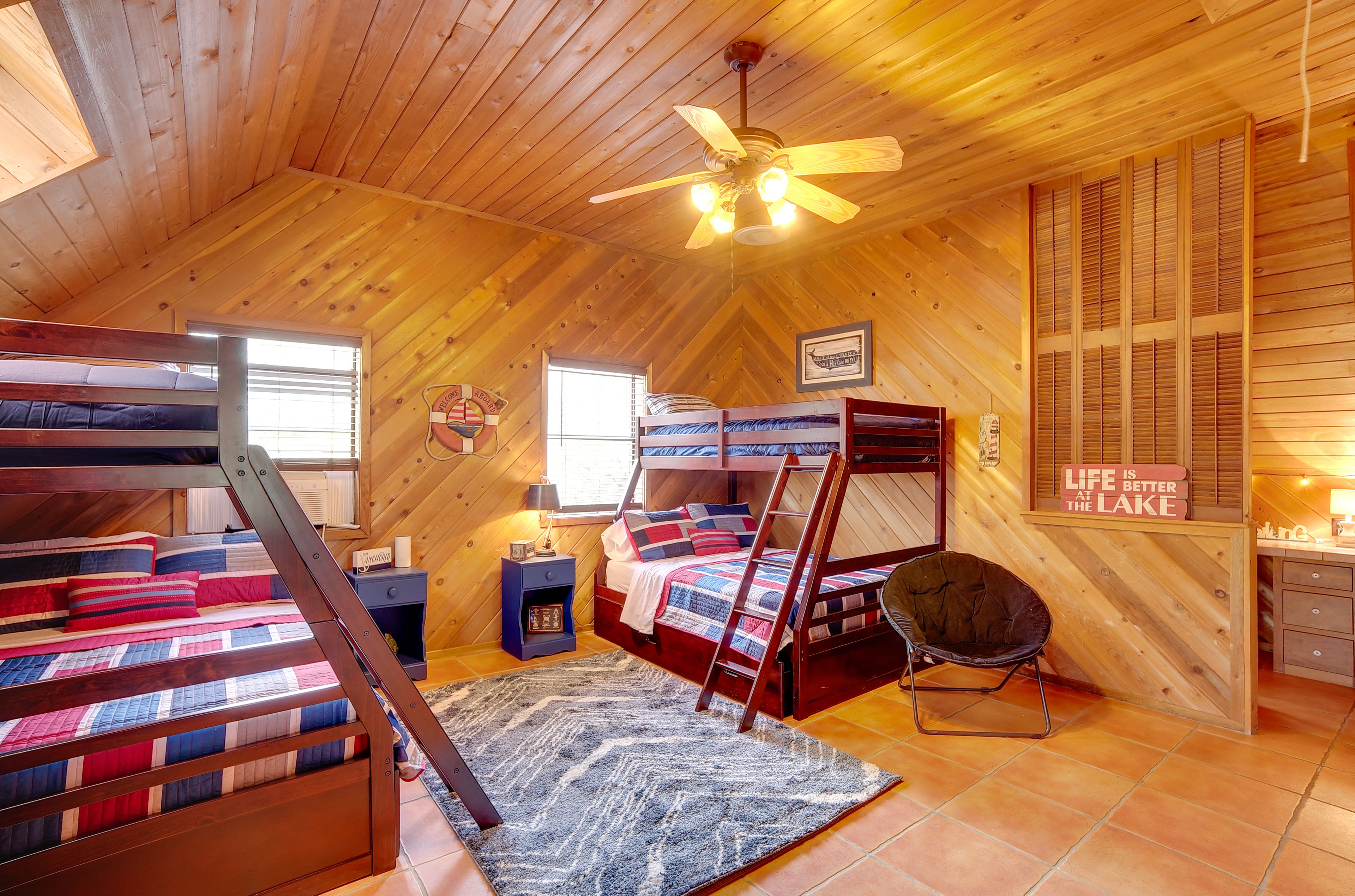 Bedroom 3 | 2 Twin/Full Bunk Beds