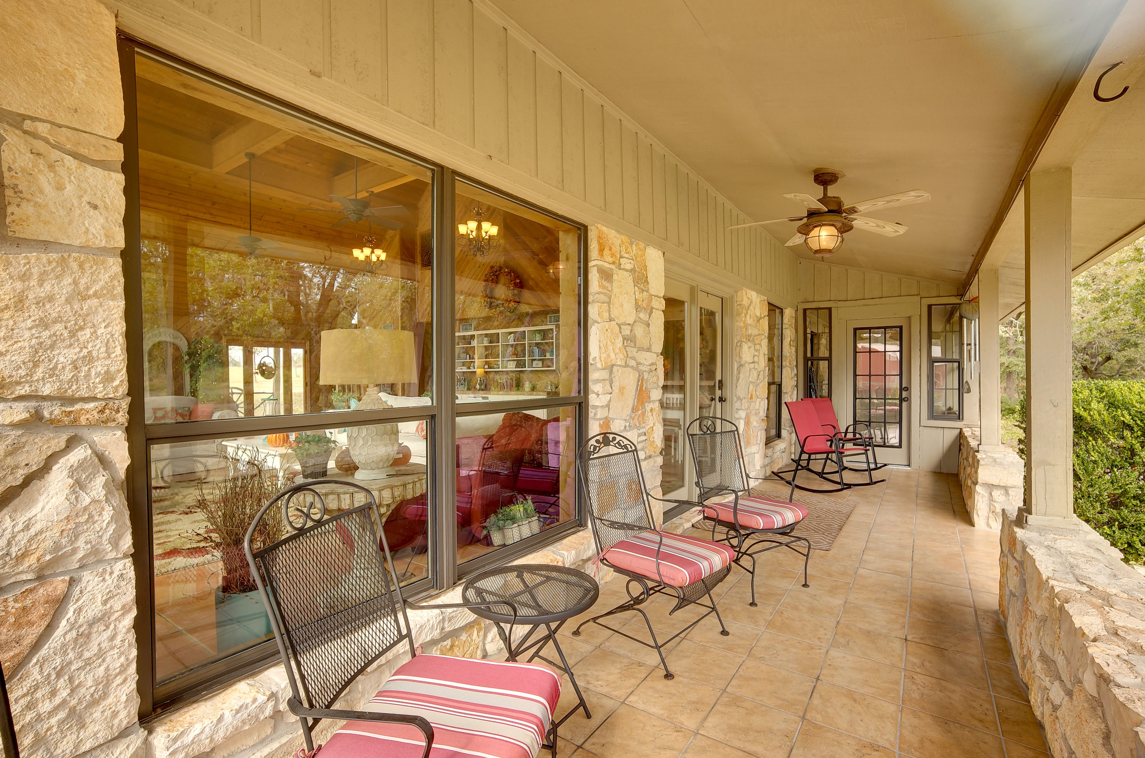 Furnished Porch