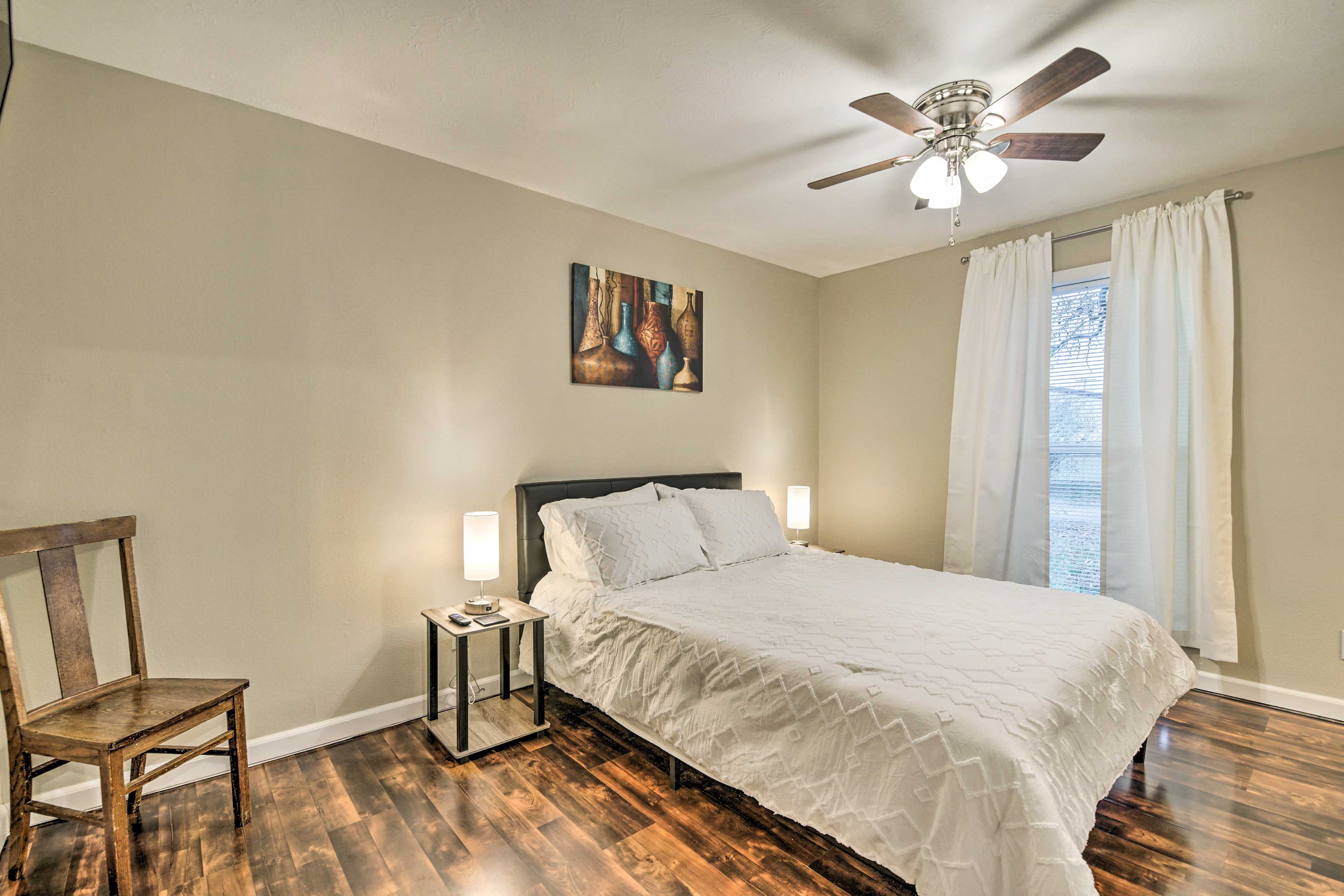 Bedroom 3 | Queen Bed