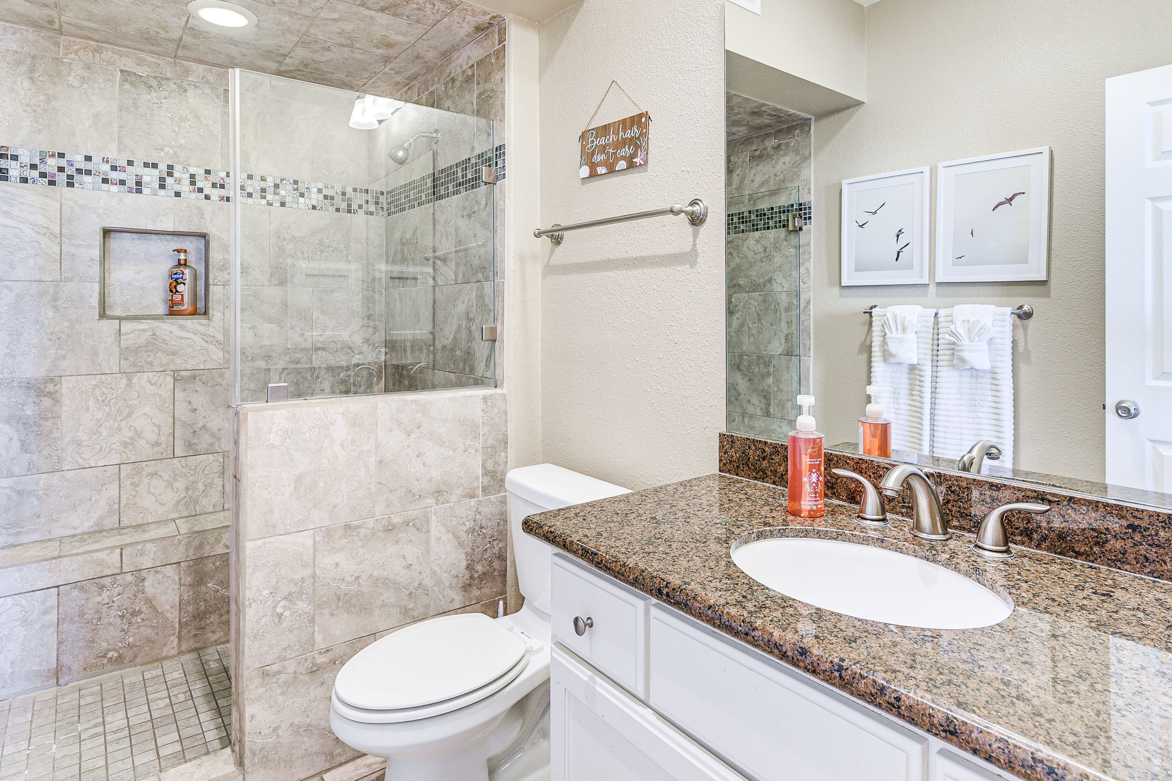 En-Suite Bathroom | Towels Provided | Complimentary Toiletries
