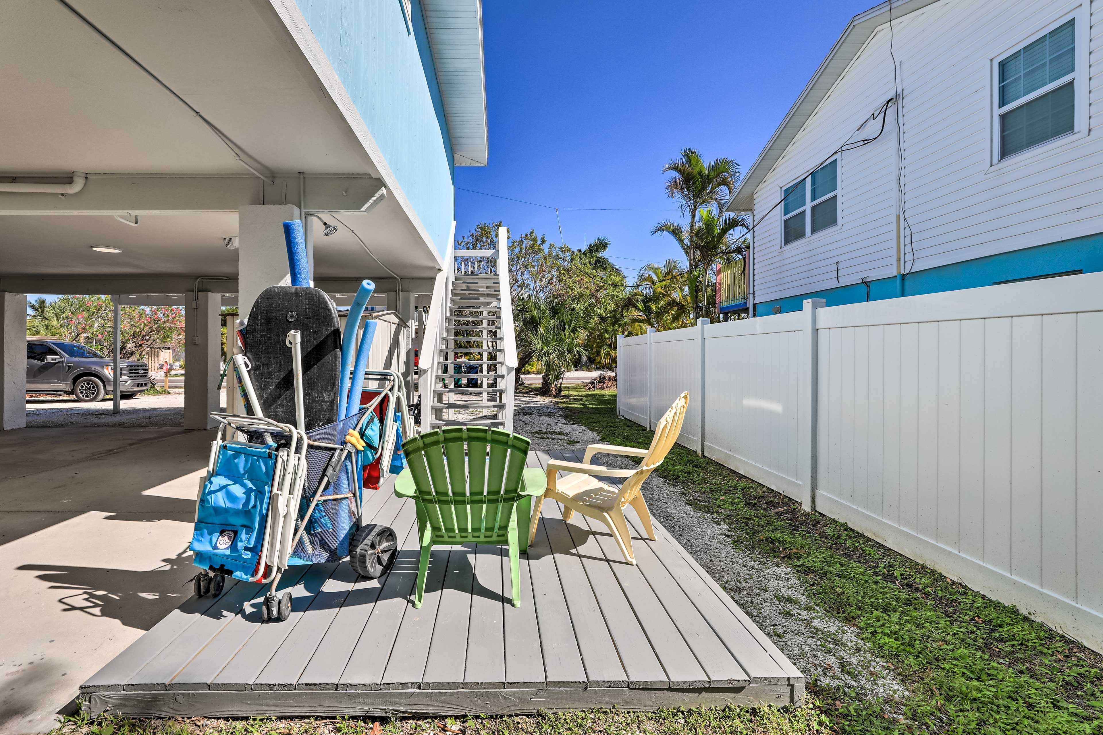 Private Backyard Area | Close Proximity to Shopping & Dining