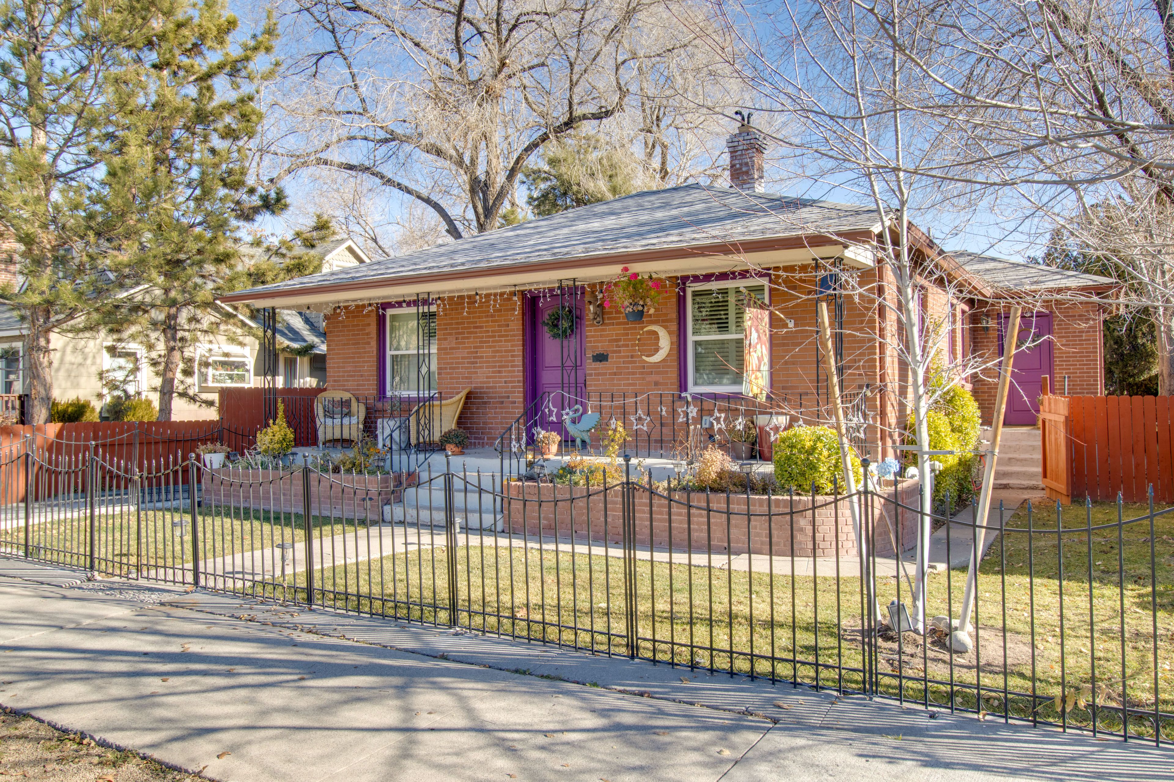 Exterior | Single Story | Free Street Parking | Free Lot Parking After 5:00 PM