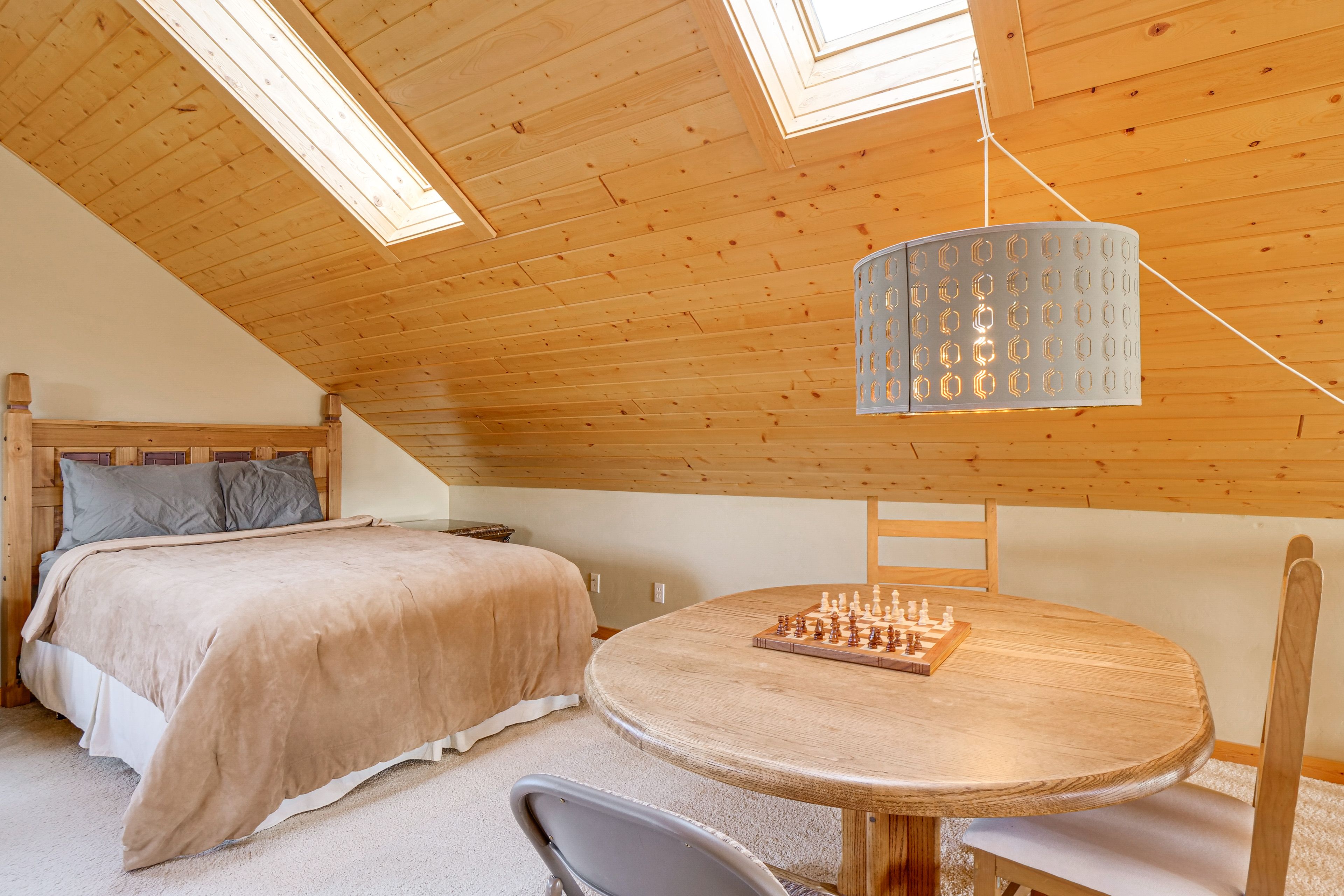 Loft | Queen Bed | Baseboard Heat