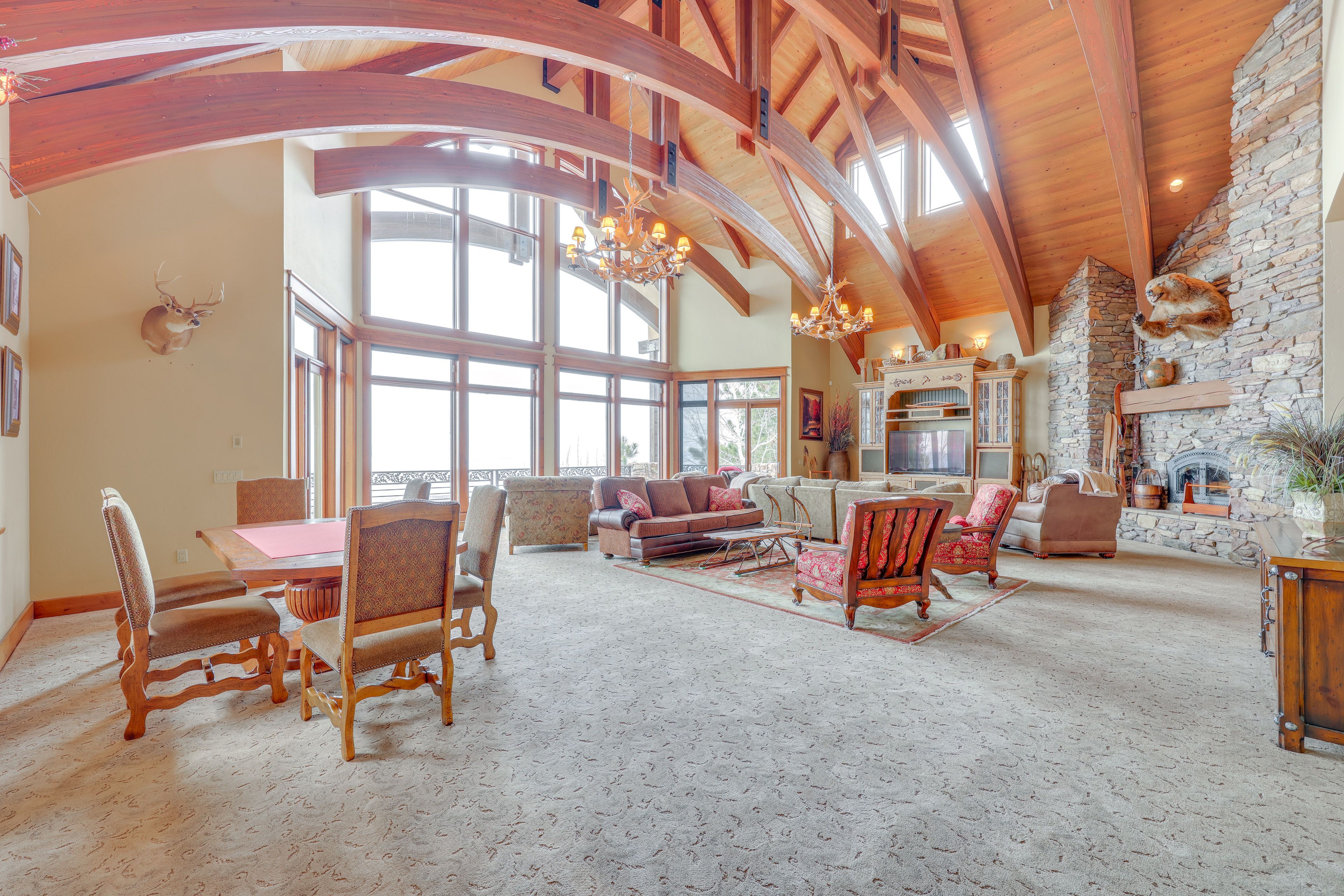 Great Room | Main Level | Smart TV | Free WiFi | Fireplace