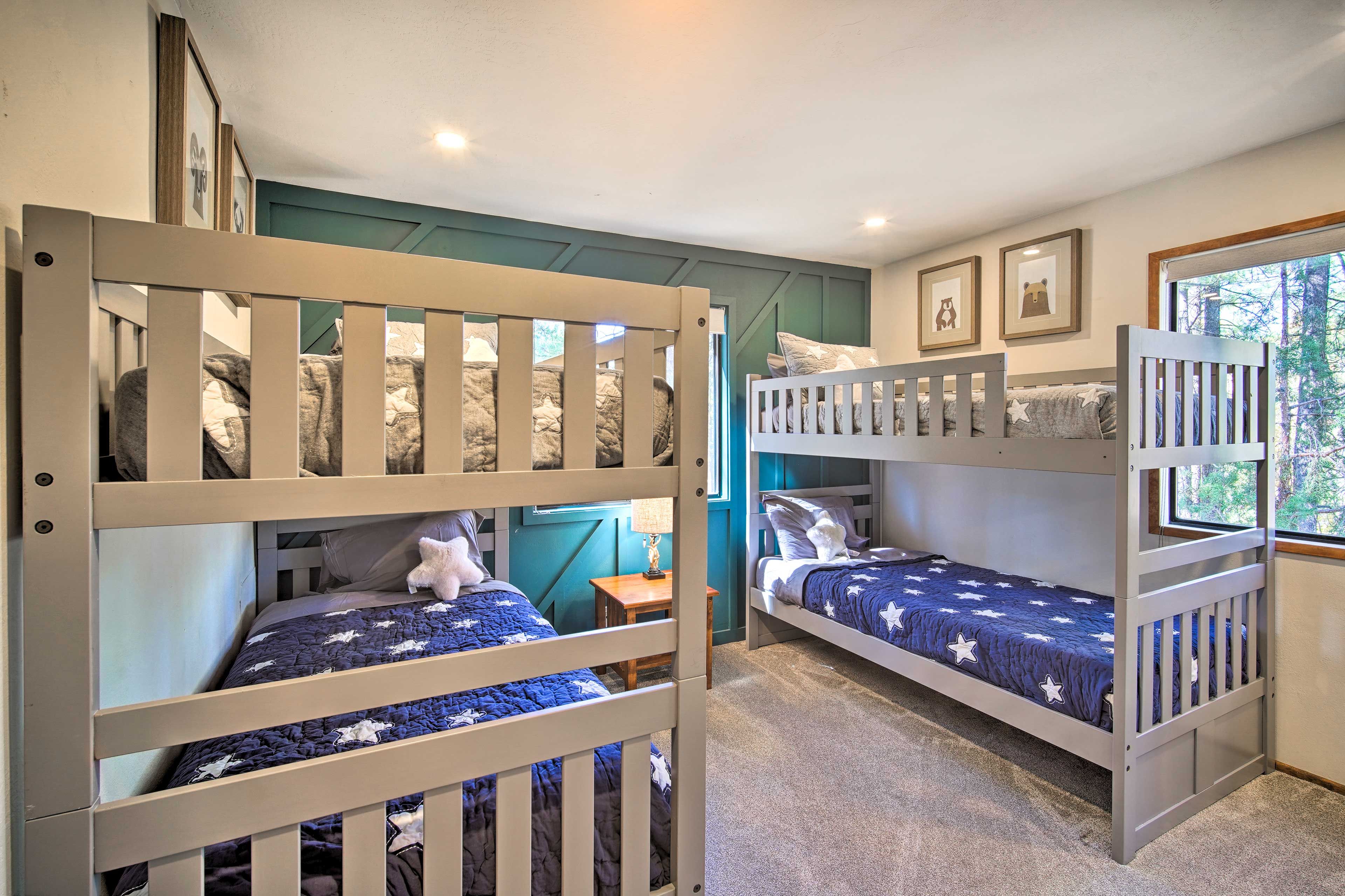 Bedroom 2 | 2 Twin Bunk Beds | Smart TV