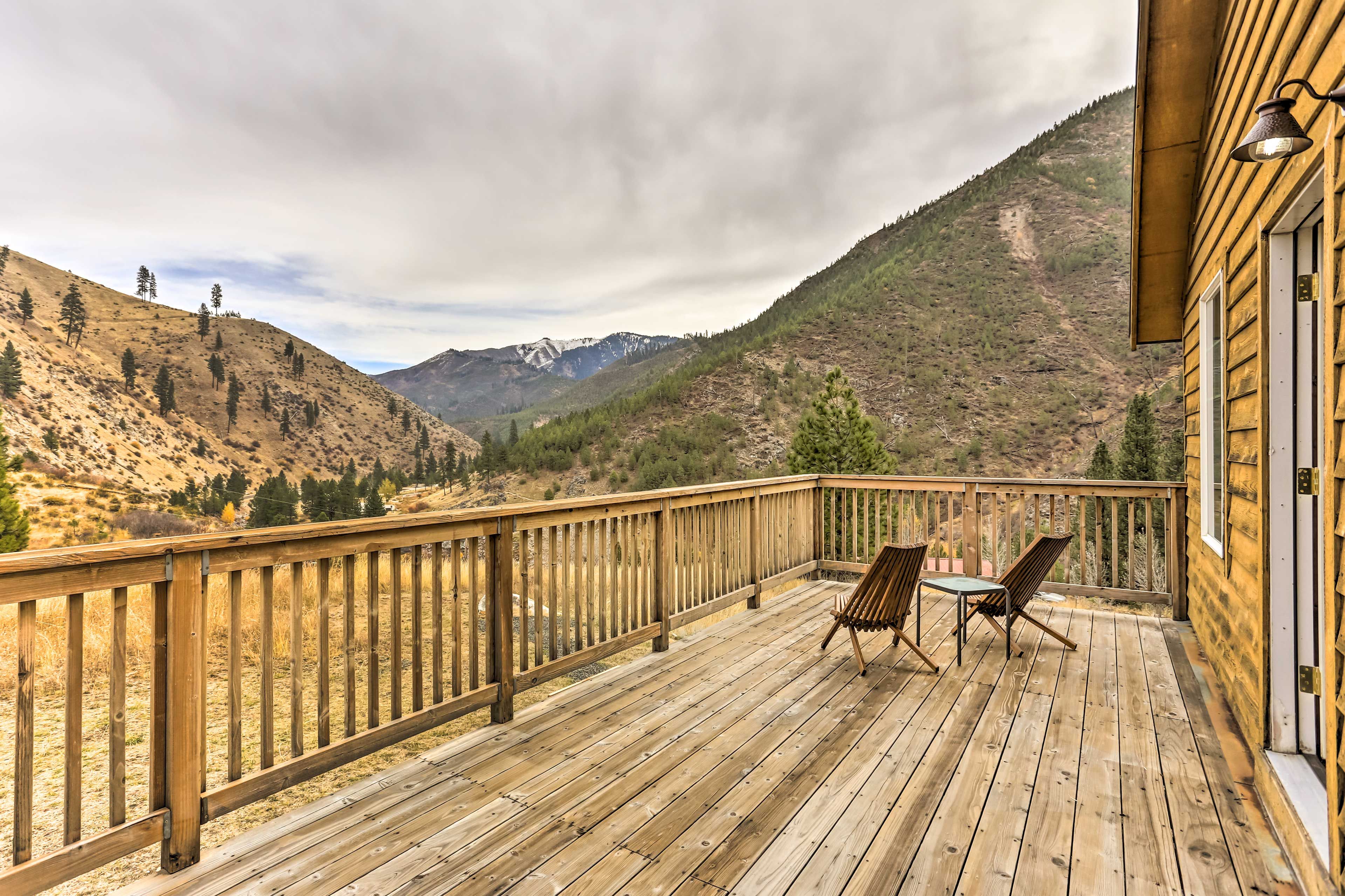 Lowman Vacation Rental | 1BR | 1.5BA | Step-Free Entry