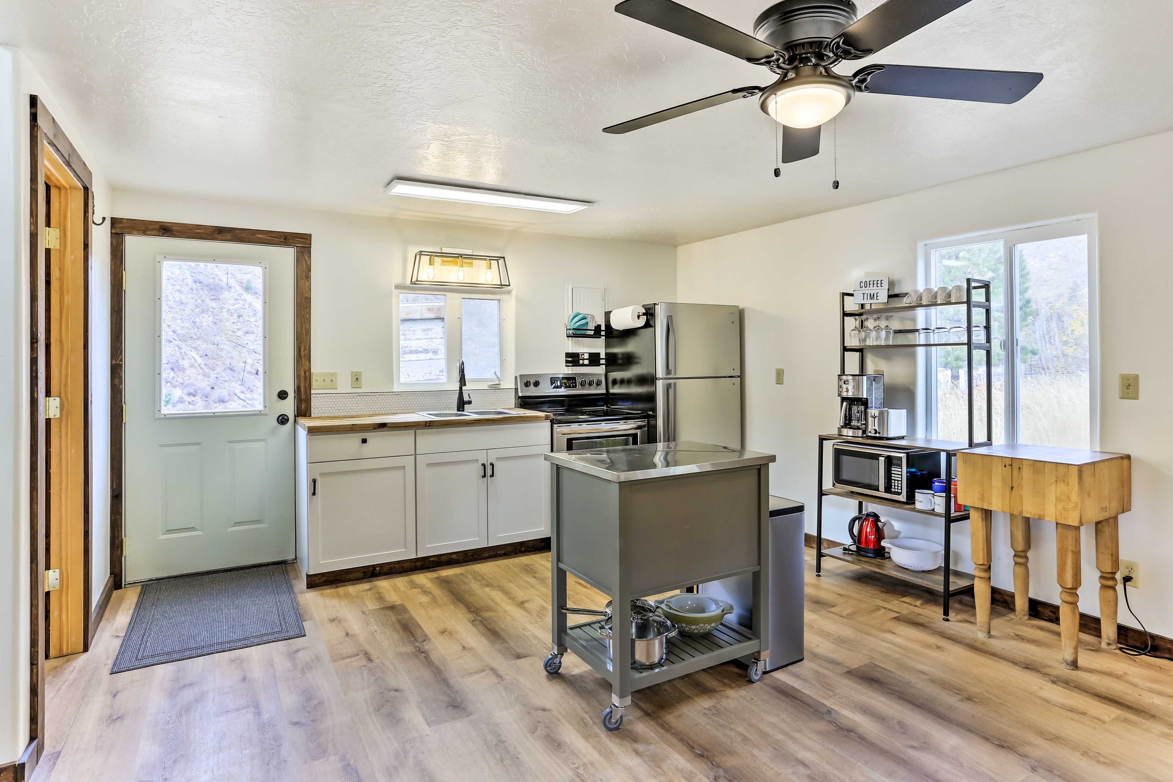Kitchen | 1st Floor | Coffee Maker | Crockpot | Toaster