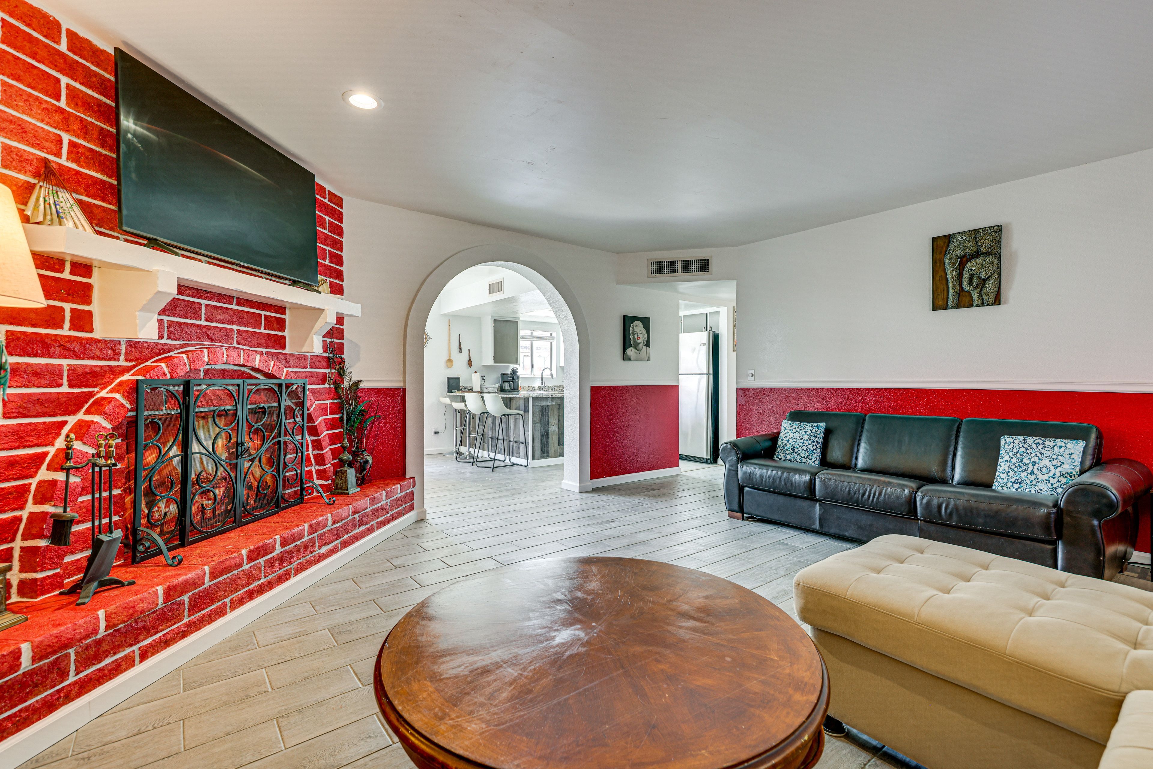 Living Area | Free WiFi | Central A/C