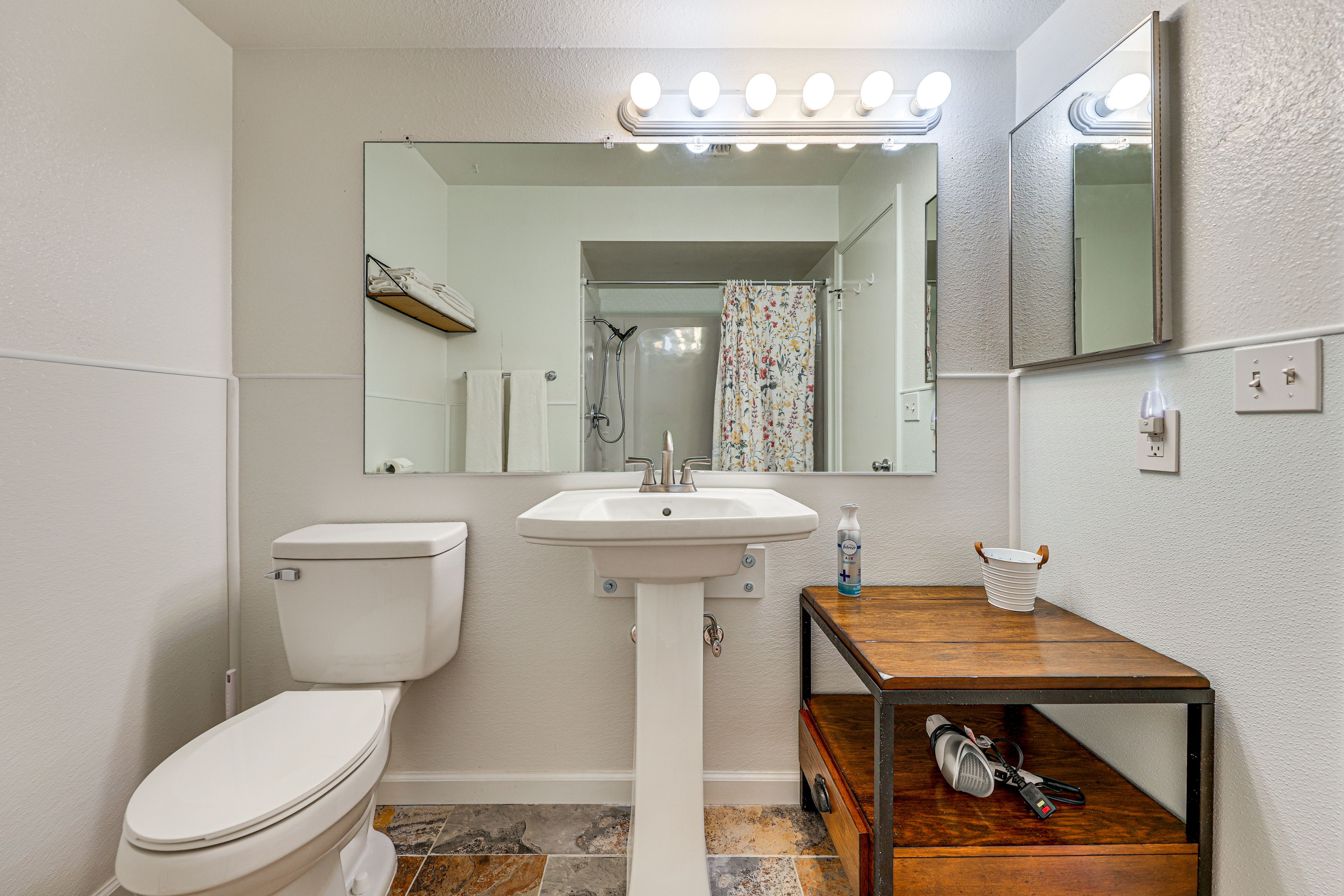 Full Bathroom