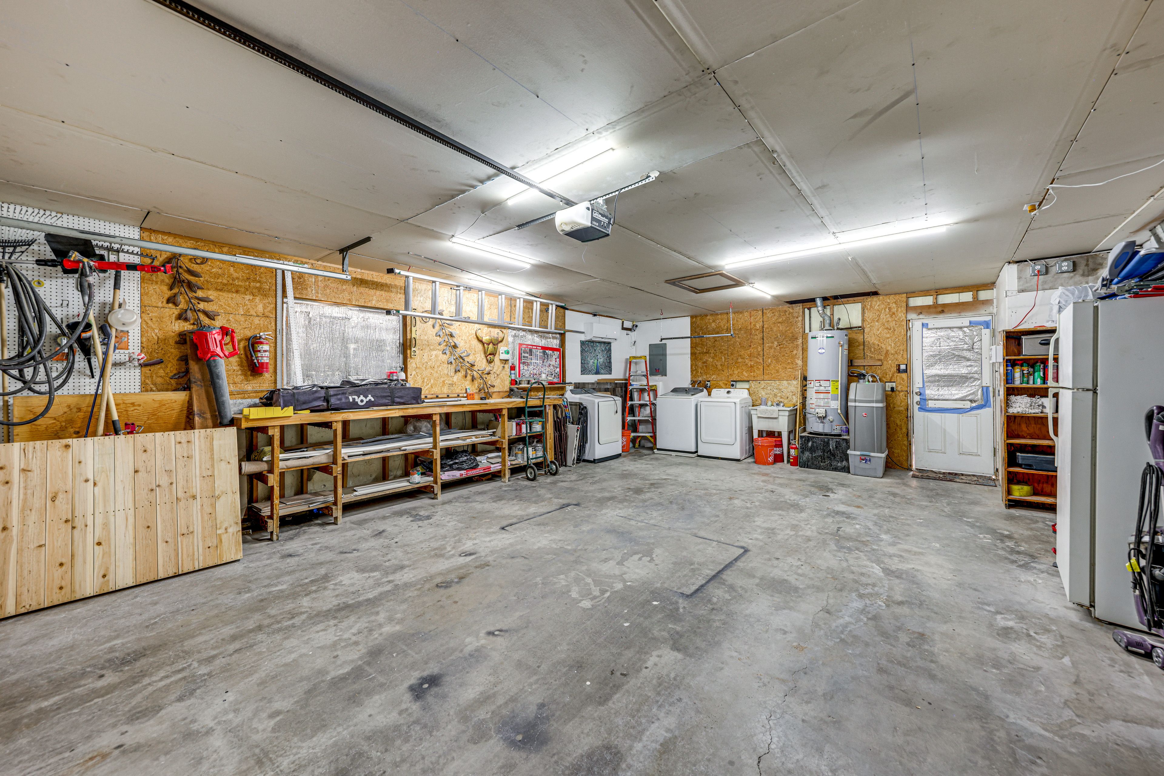 Garage | Washer/Dryer | Fridge | Water Softener