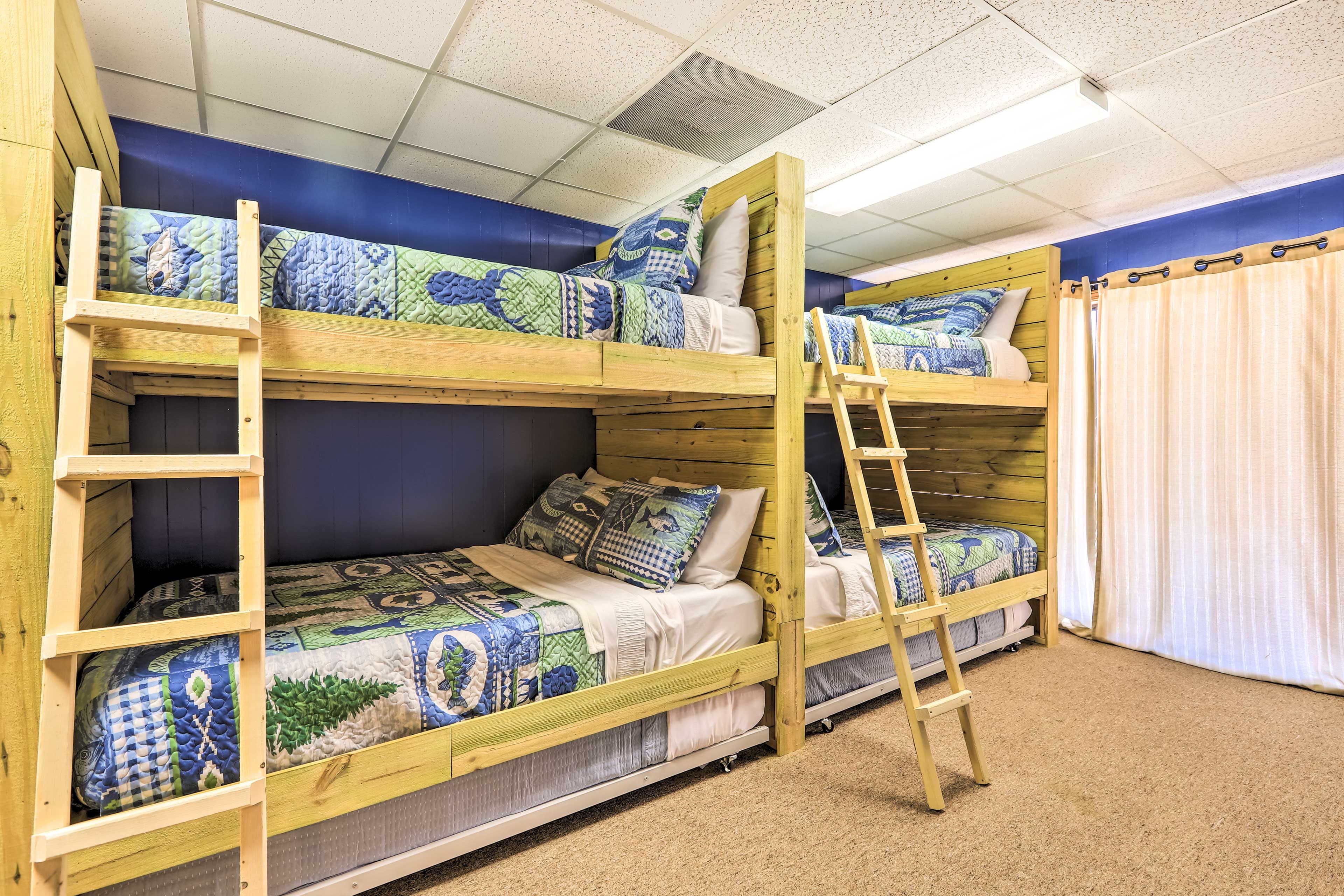 Bedroom 4 | 2 Full Bunk Beds w/ Twin Trundles