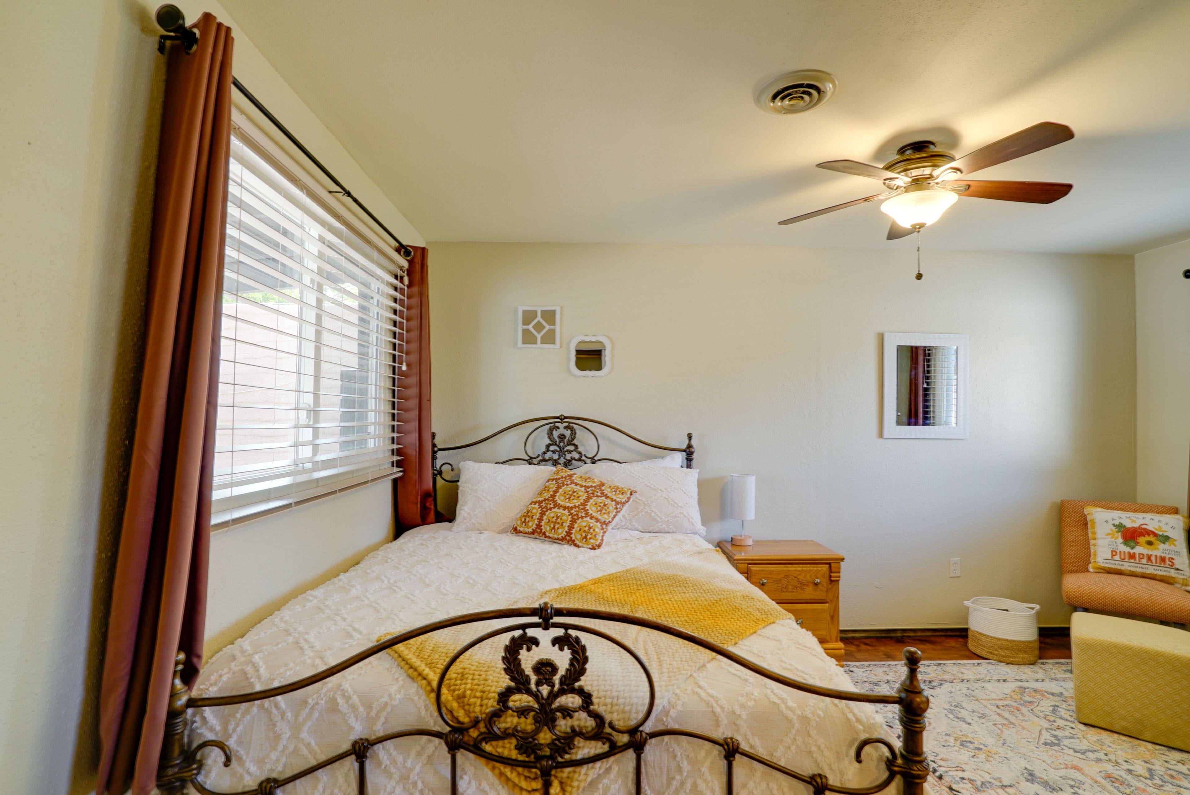 Bedroom 1 | Queen Bed | Seating | En-Suite Bathroom