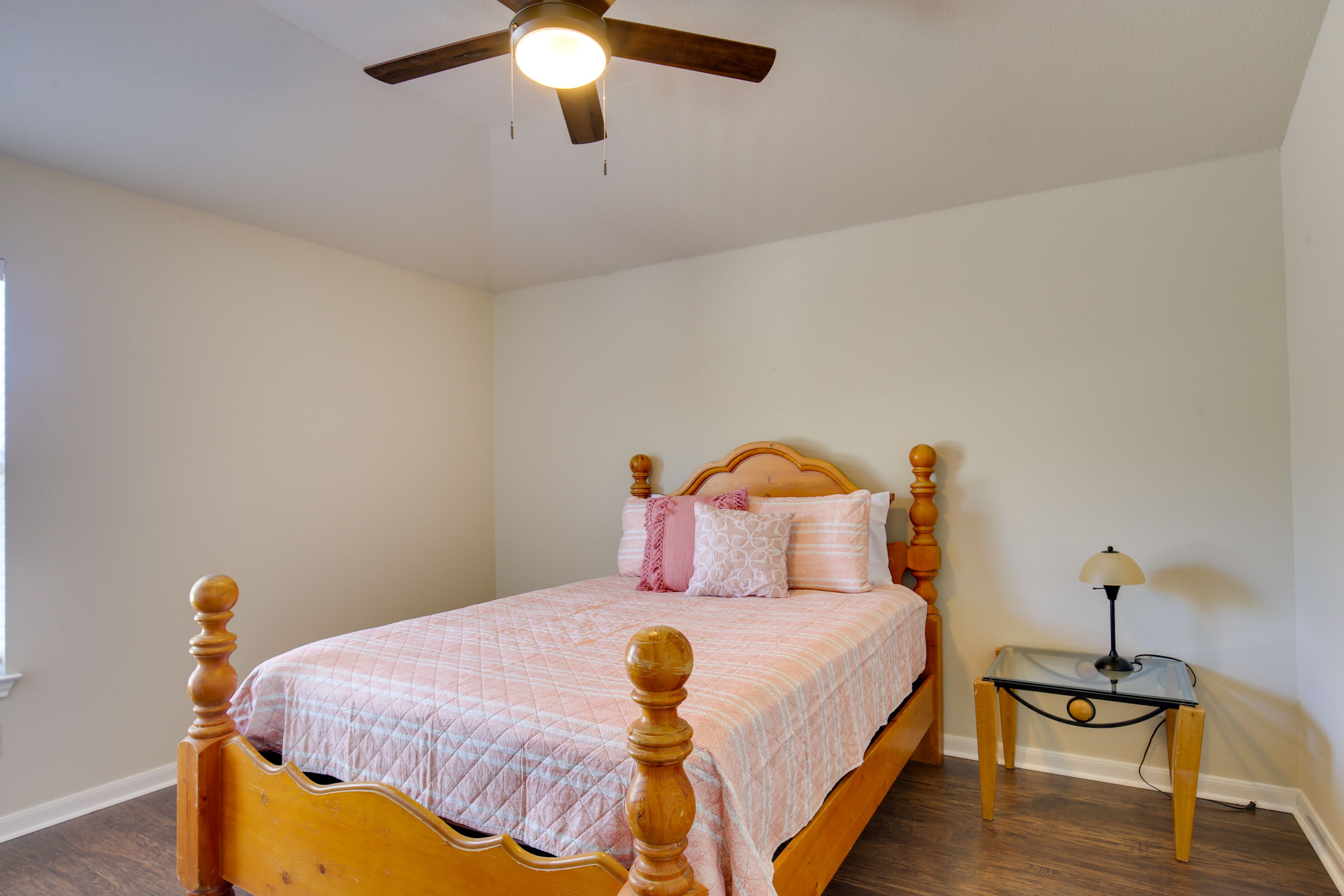 Bedroom 4 | 2nd Floor | Queen Bed | Closet | Linens Provided