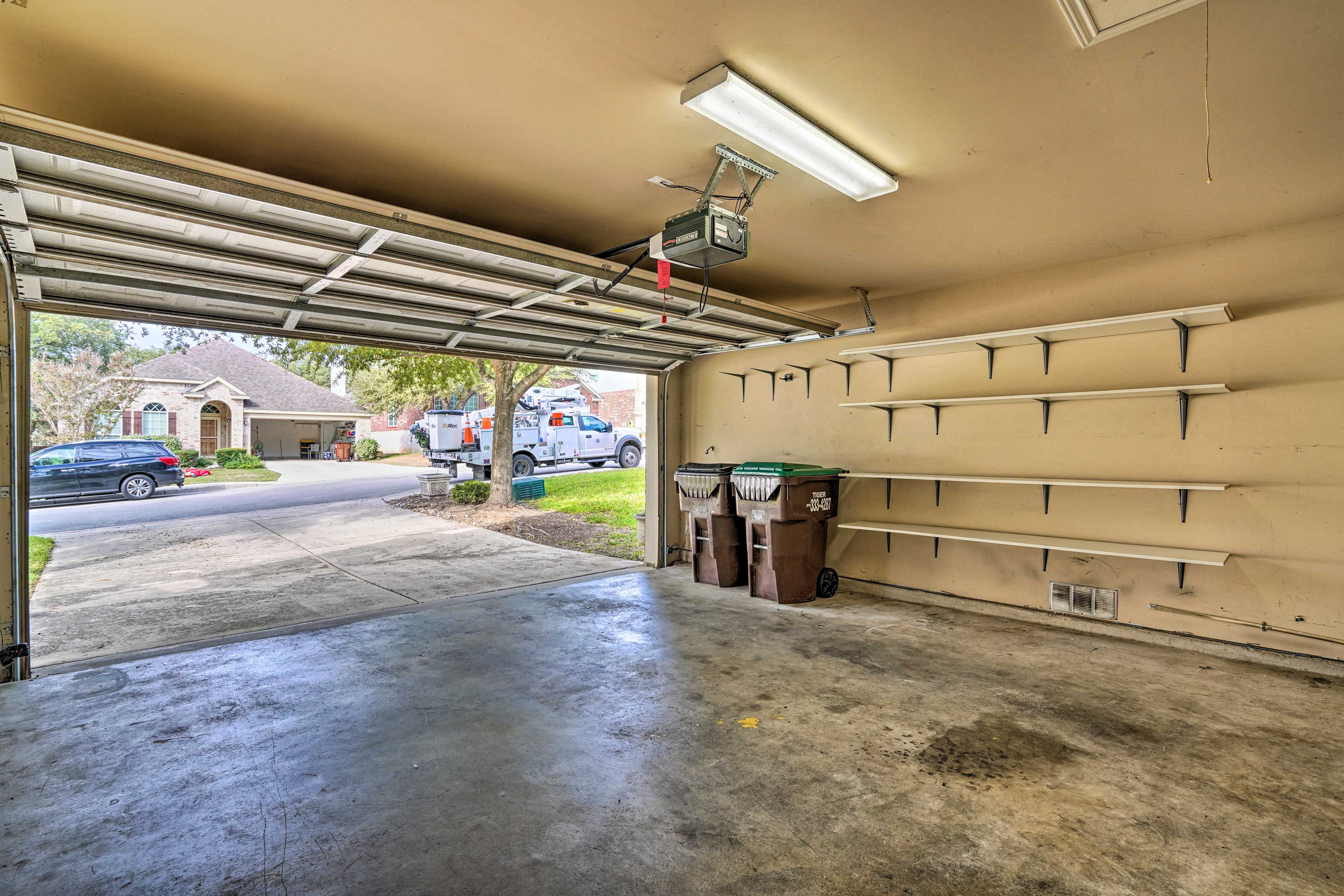 Parking | Garage (2 Vehicles) | Driveway (2 Vehicles)