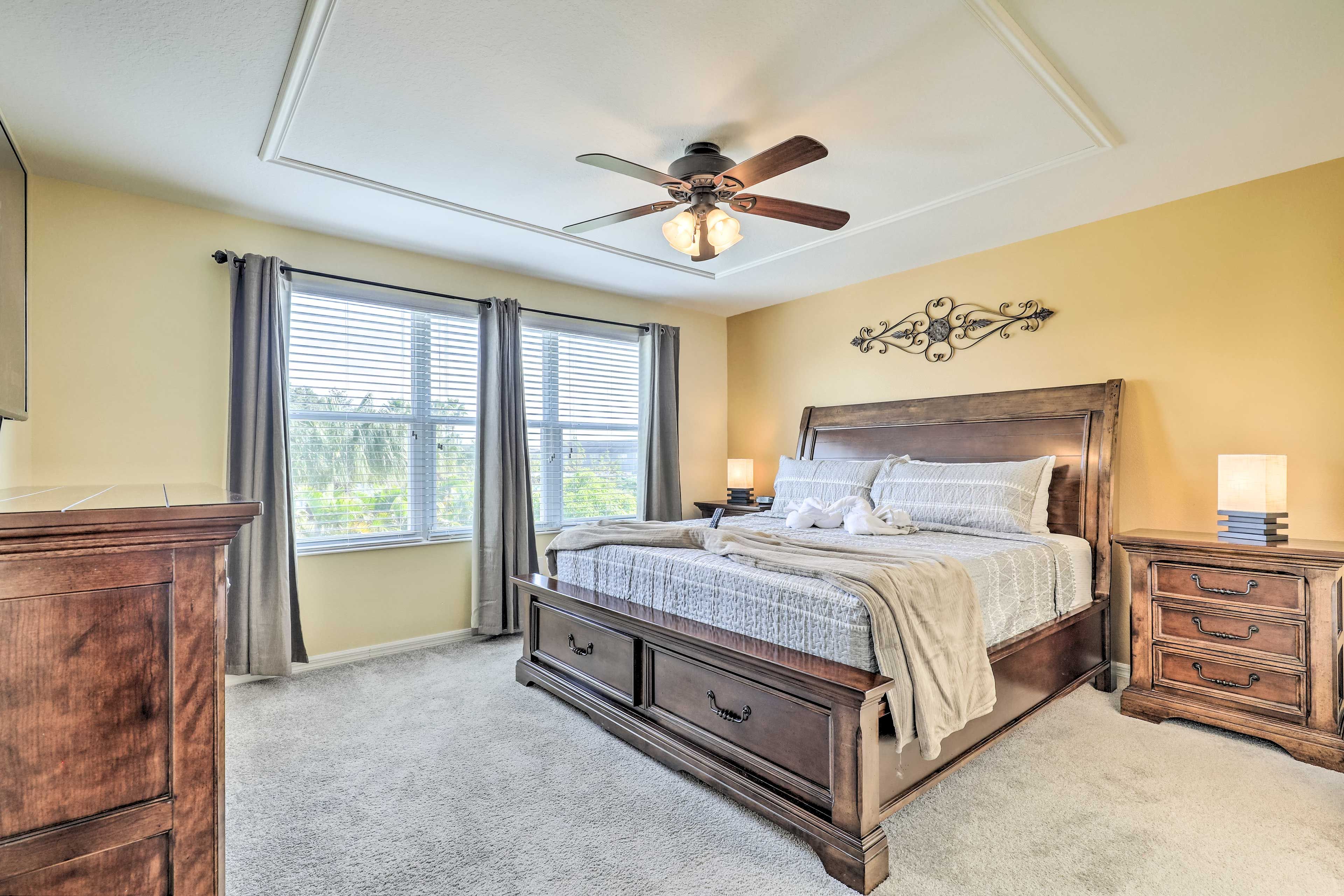 Bedroom 1 | 2nd Floor | King Bed | Linens Provided | Smart TV