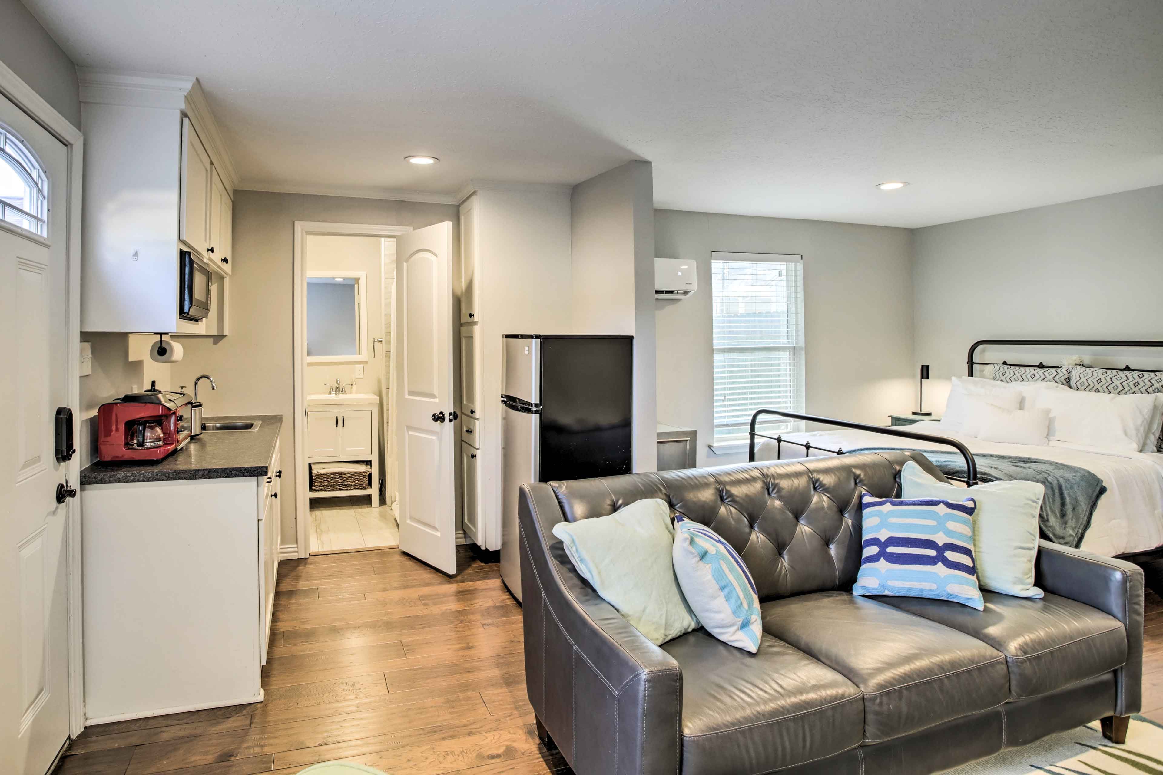 Living Area | Free WiFi | Window A/C Unit