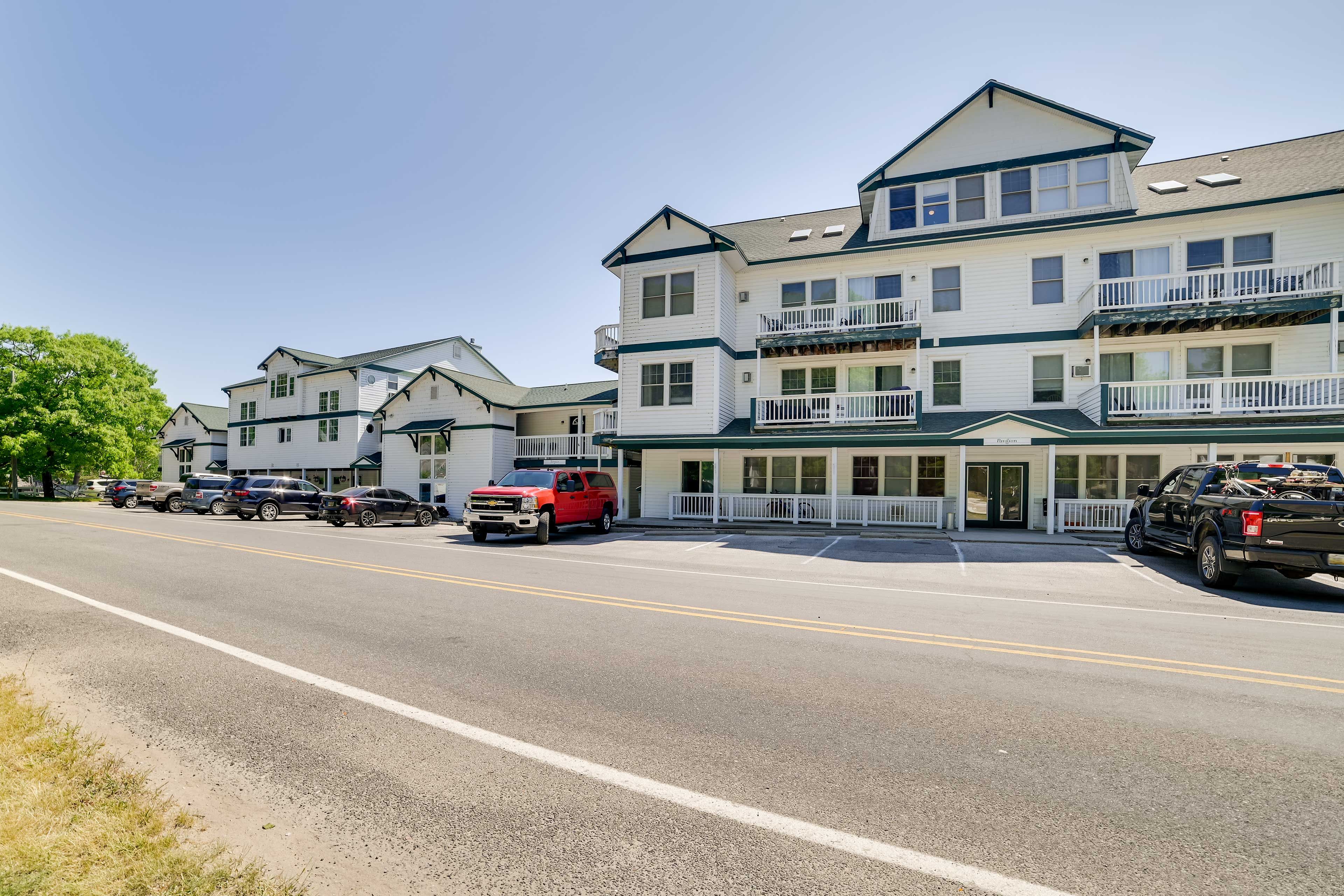 Exterior | Parking | Covered (1 Vehicle) | Small Community Lot