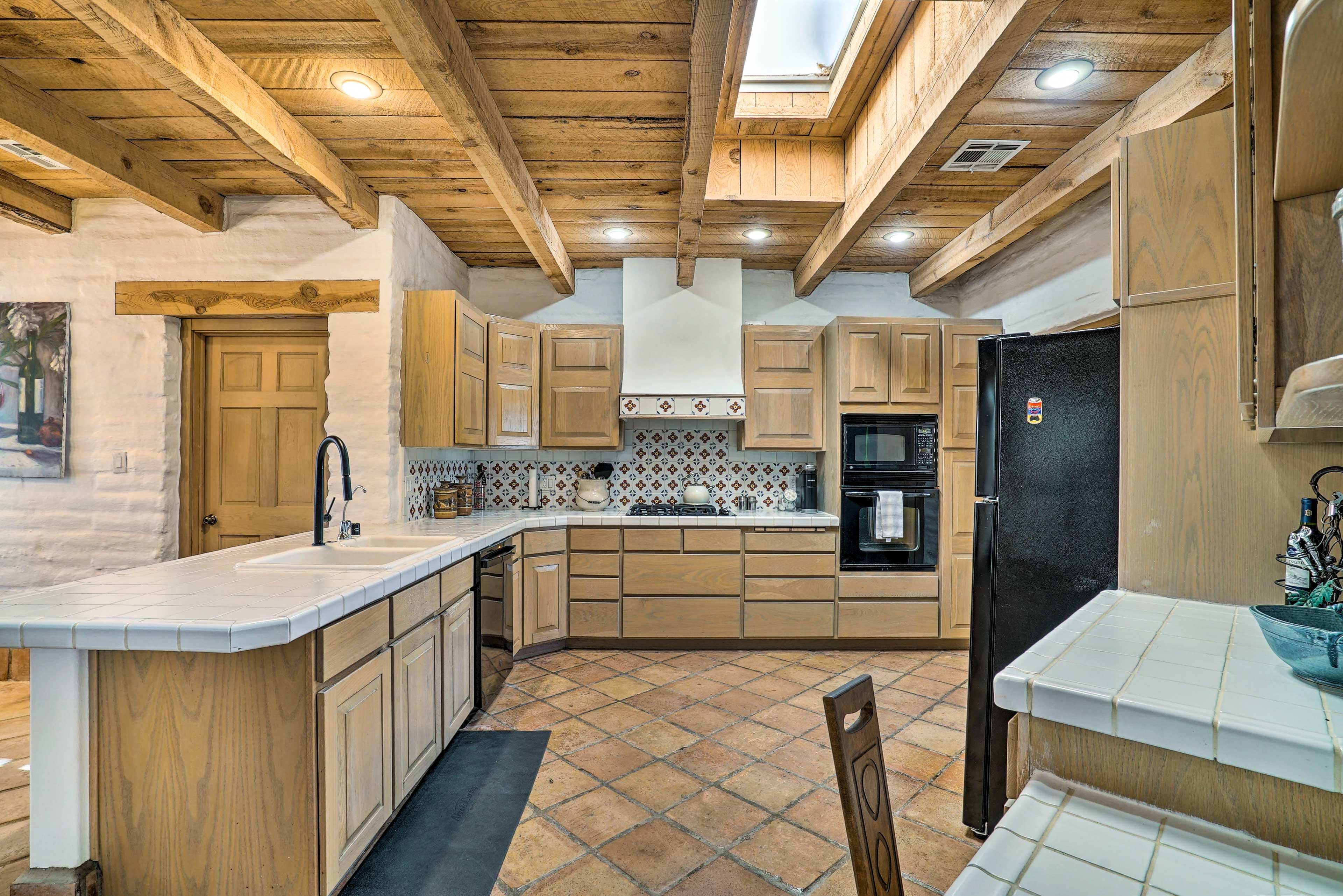 Kitchen | Double Oven | Gas Stove | Blender | Coffee Maker | Dishwasher
