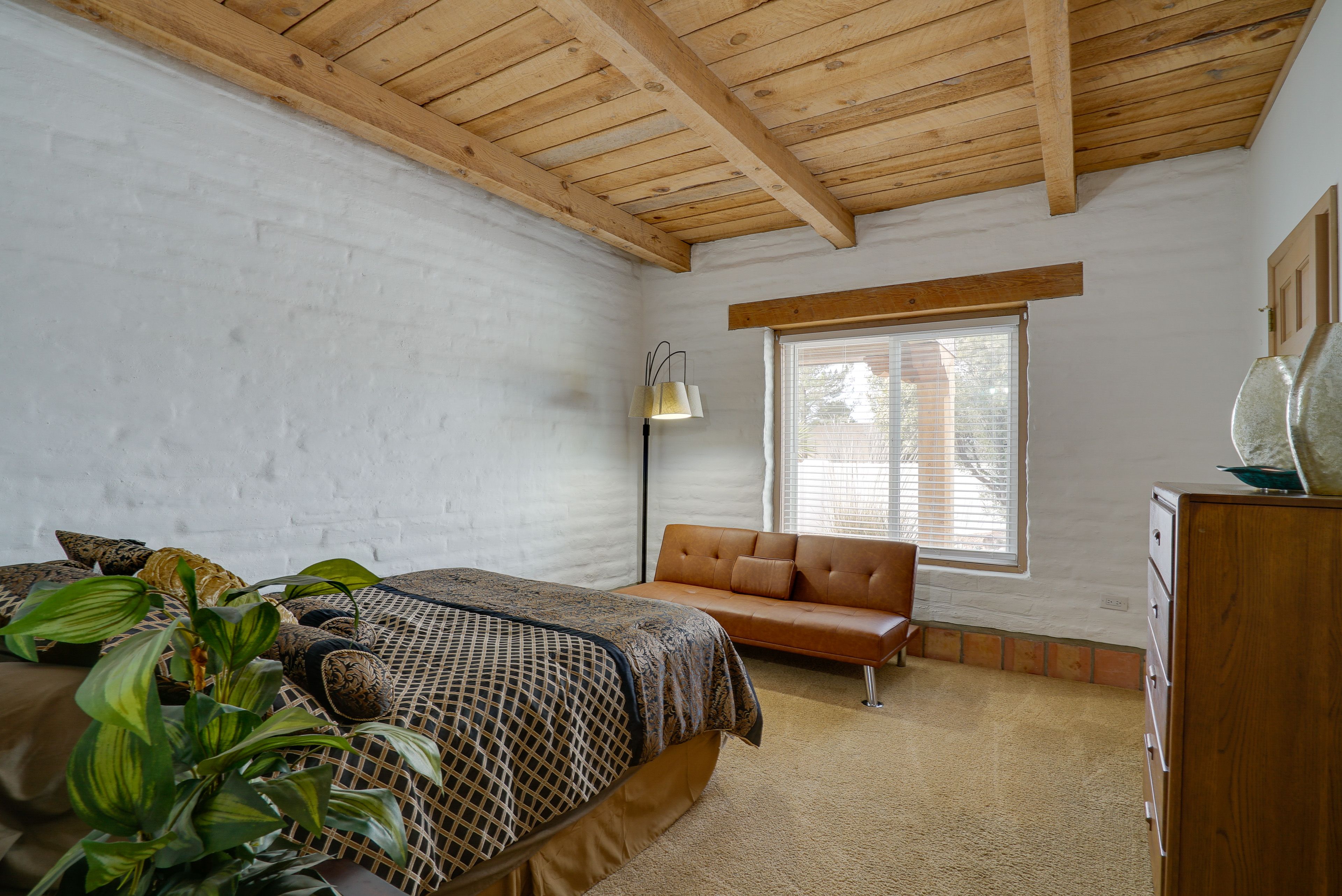 Bedroom 2 | Queen Bed | Futon