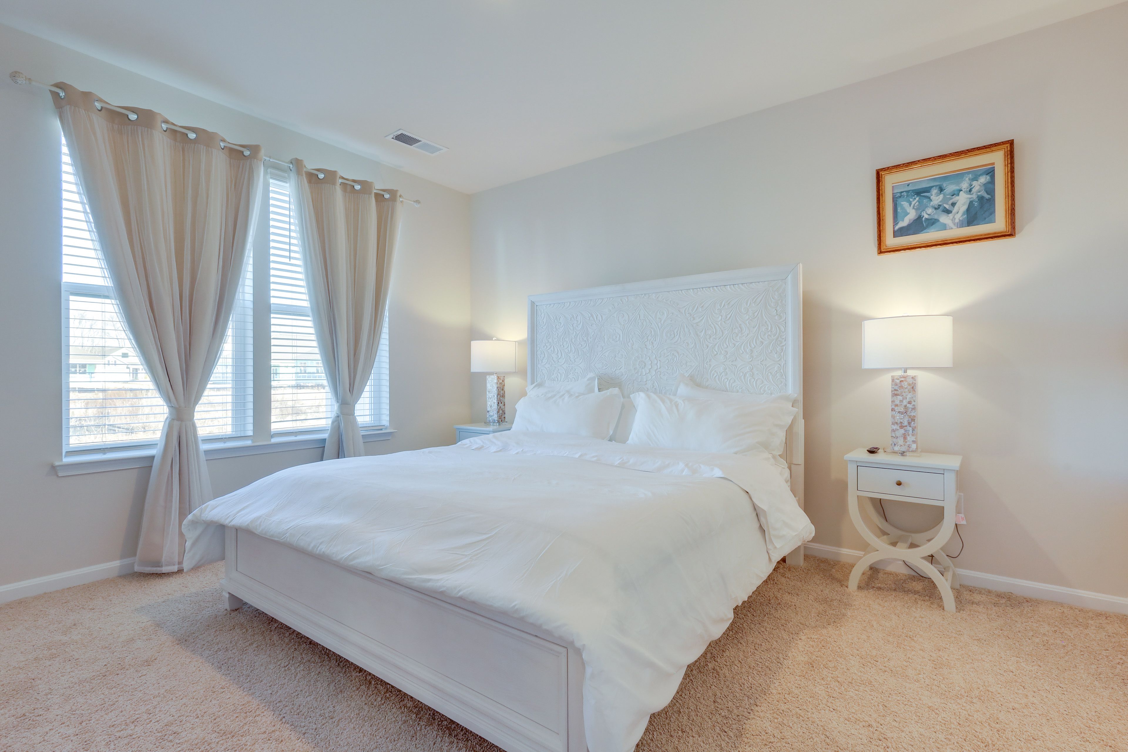 Bedroom 1 | California King Bed | 2nd Floor | Smart TV | Stairs Required