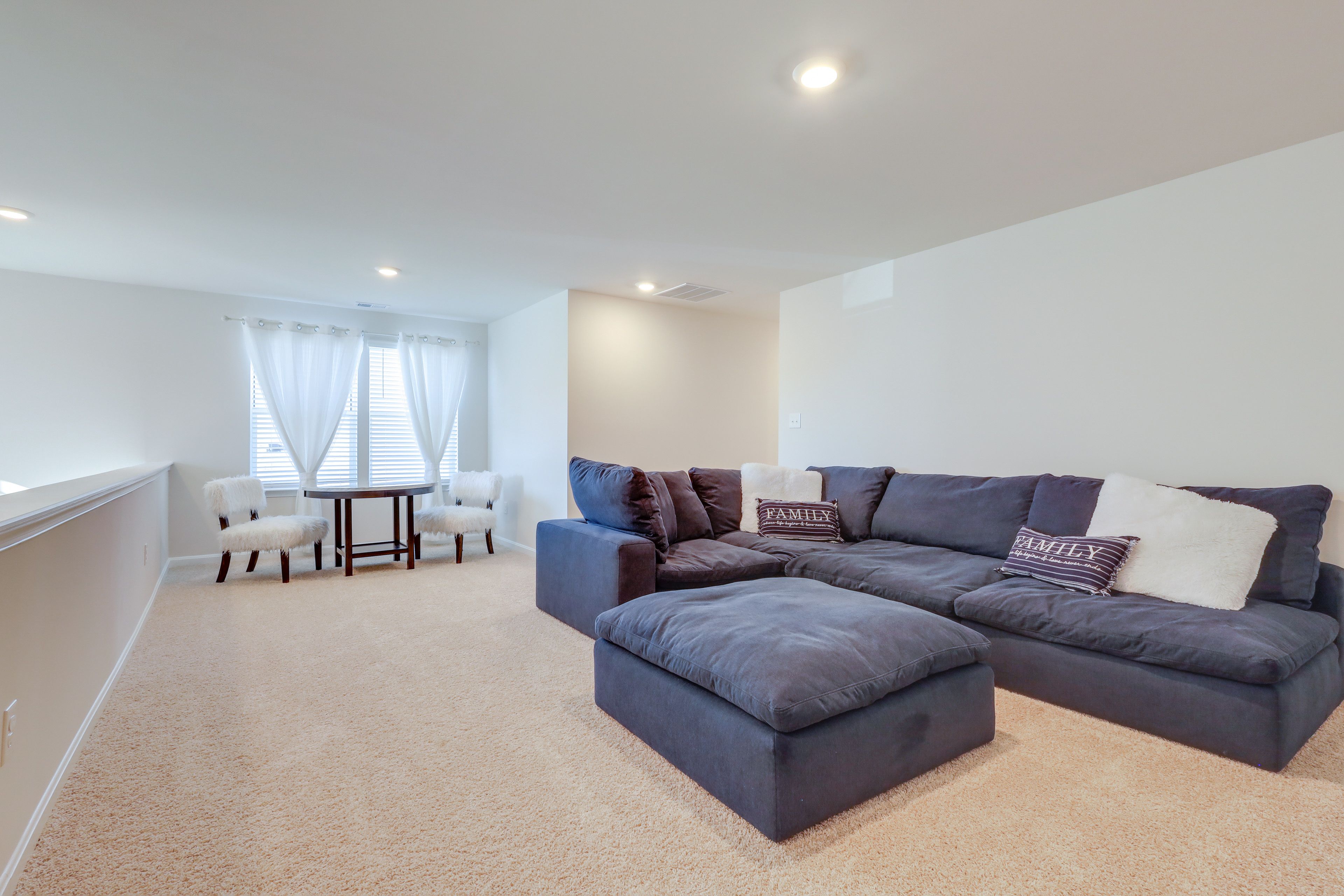 Loft | Queen Sleeper Sofa | 2nd Floor | Smart TV