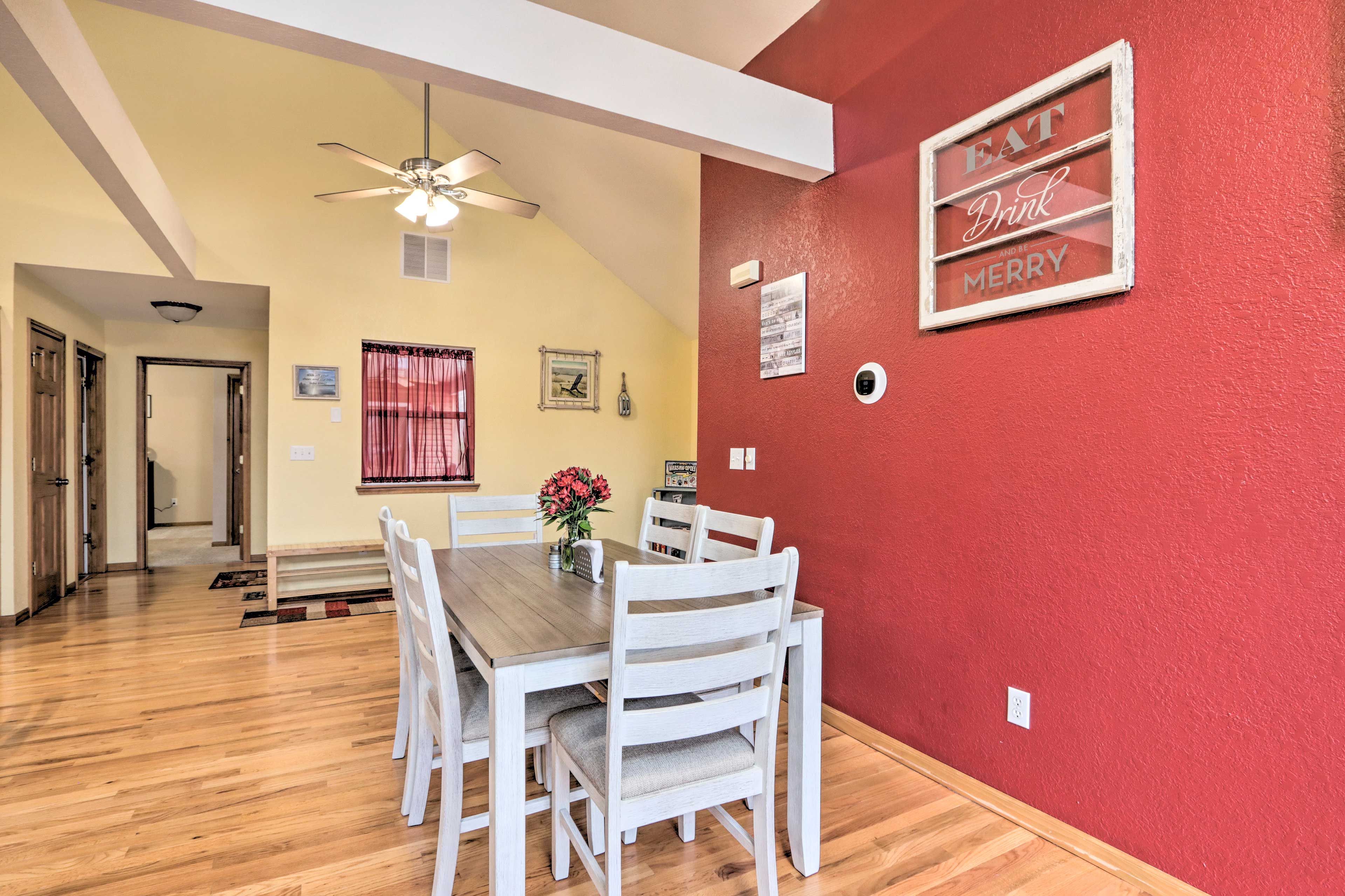 Dining Area | Main Level