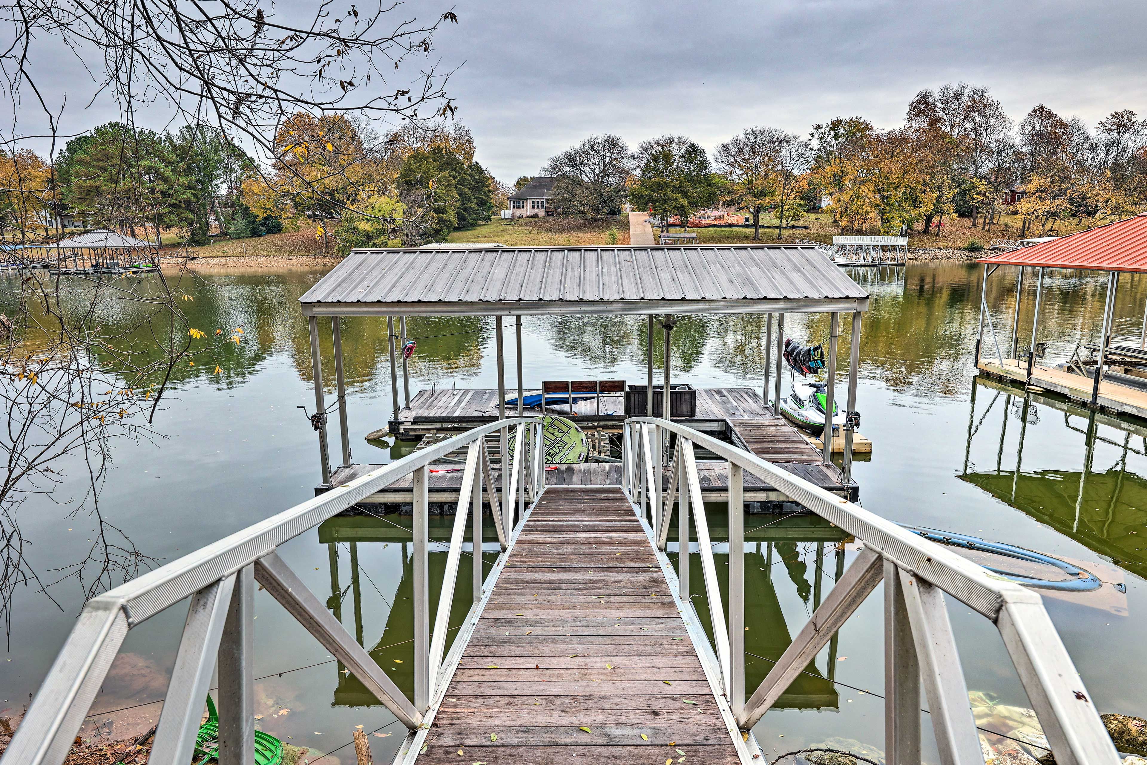 Private Dock & Boat Lift