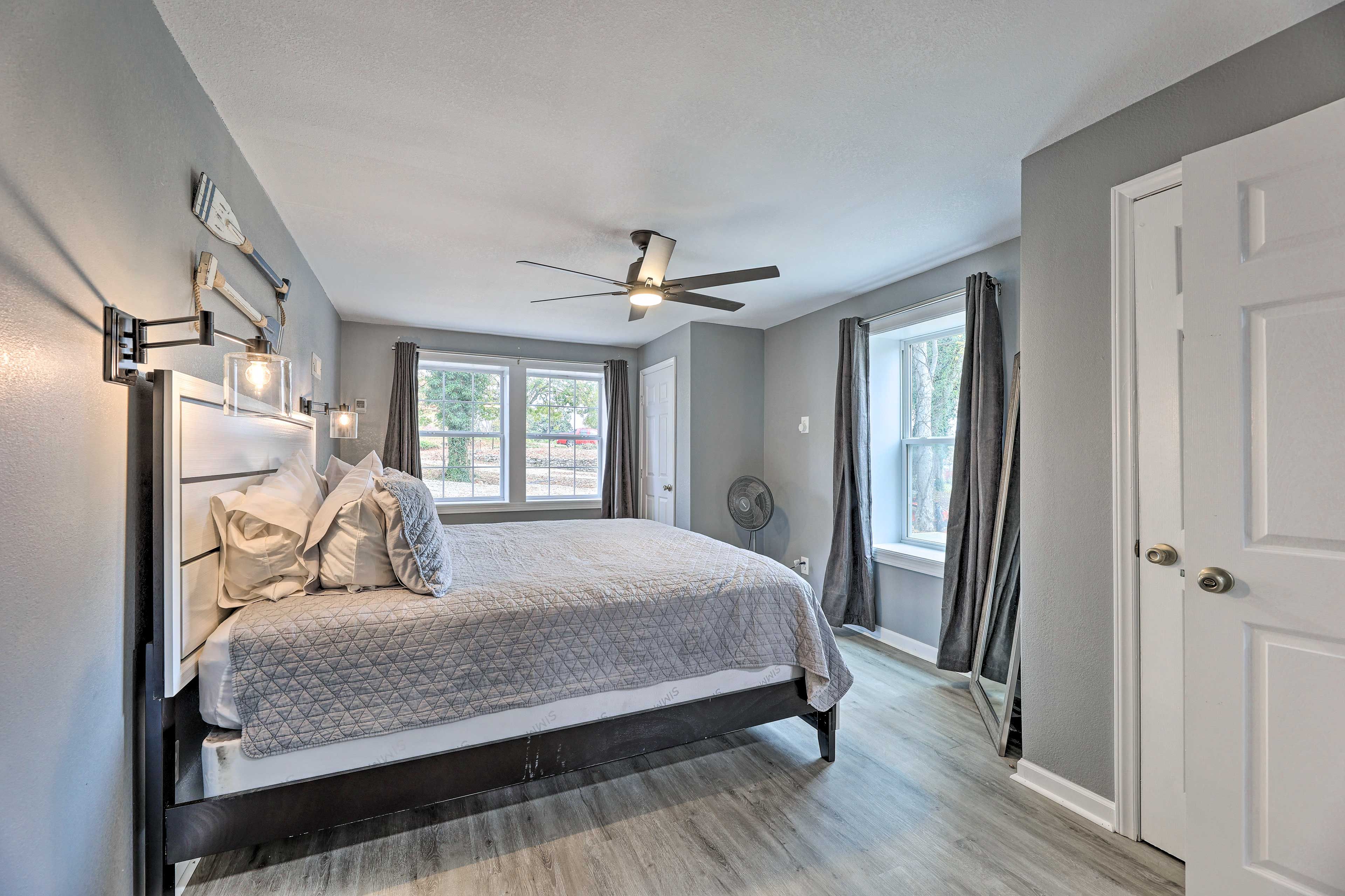 Bedroom 3 | King Bed | Lower Level