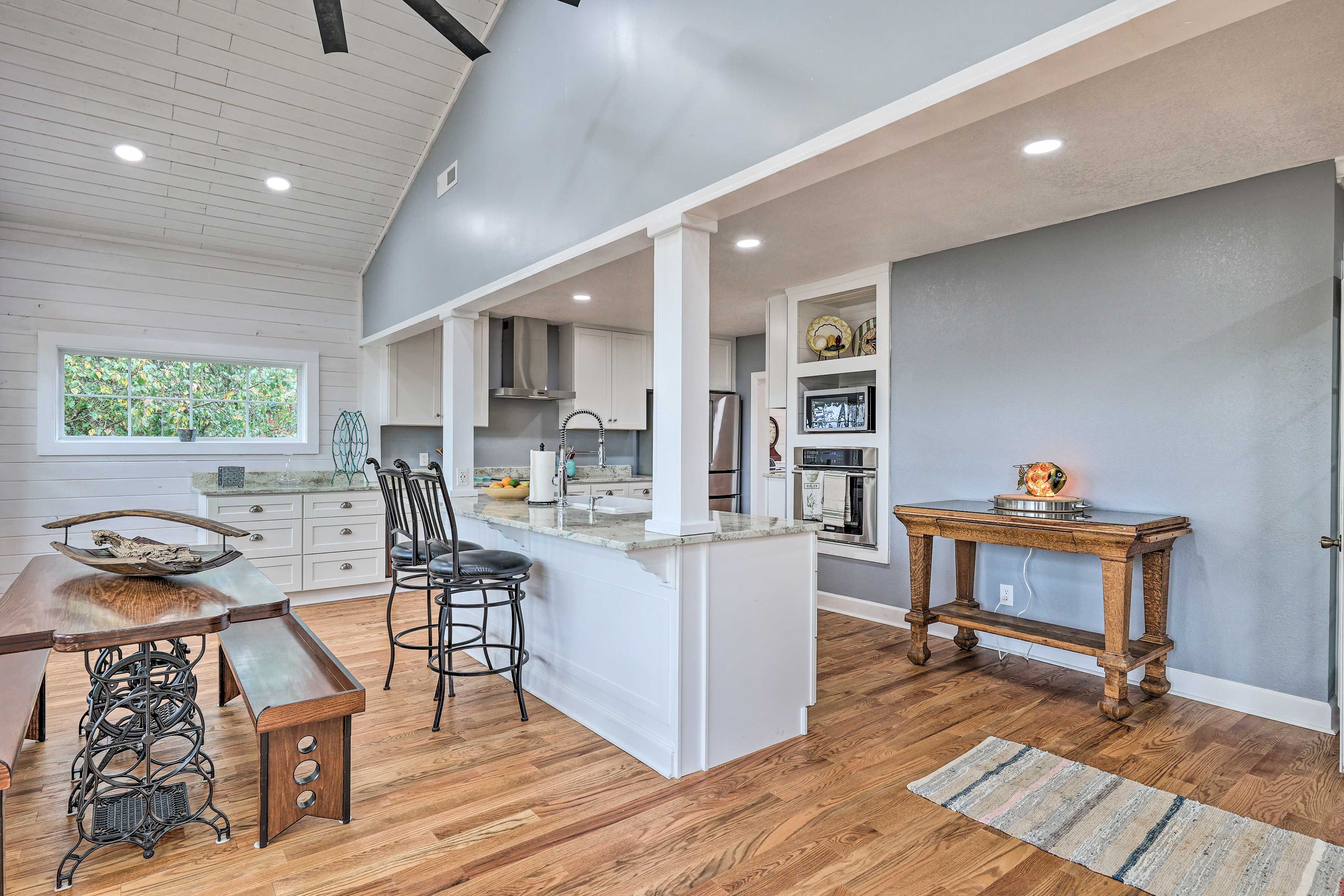 Dining Area | Main Floor