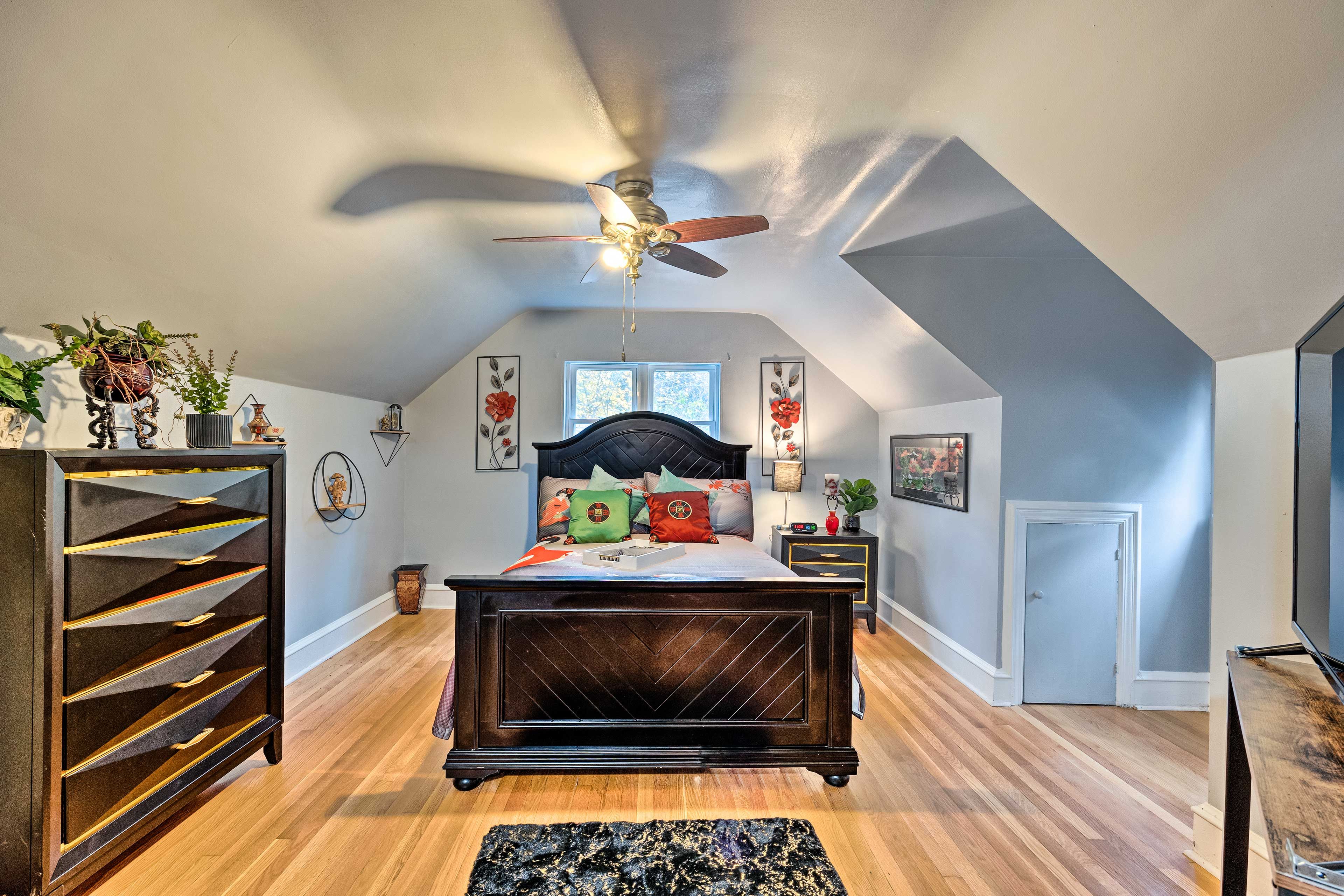 Bedroom 4 | Full Bed | Twin Sleeper Chair