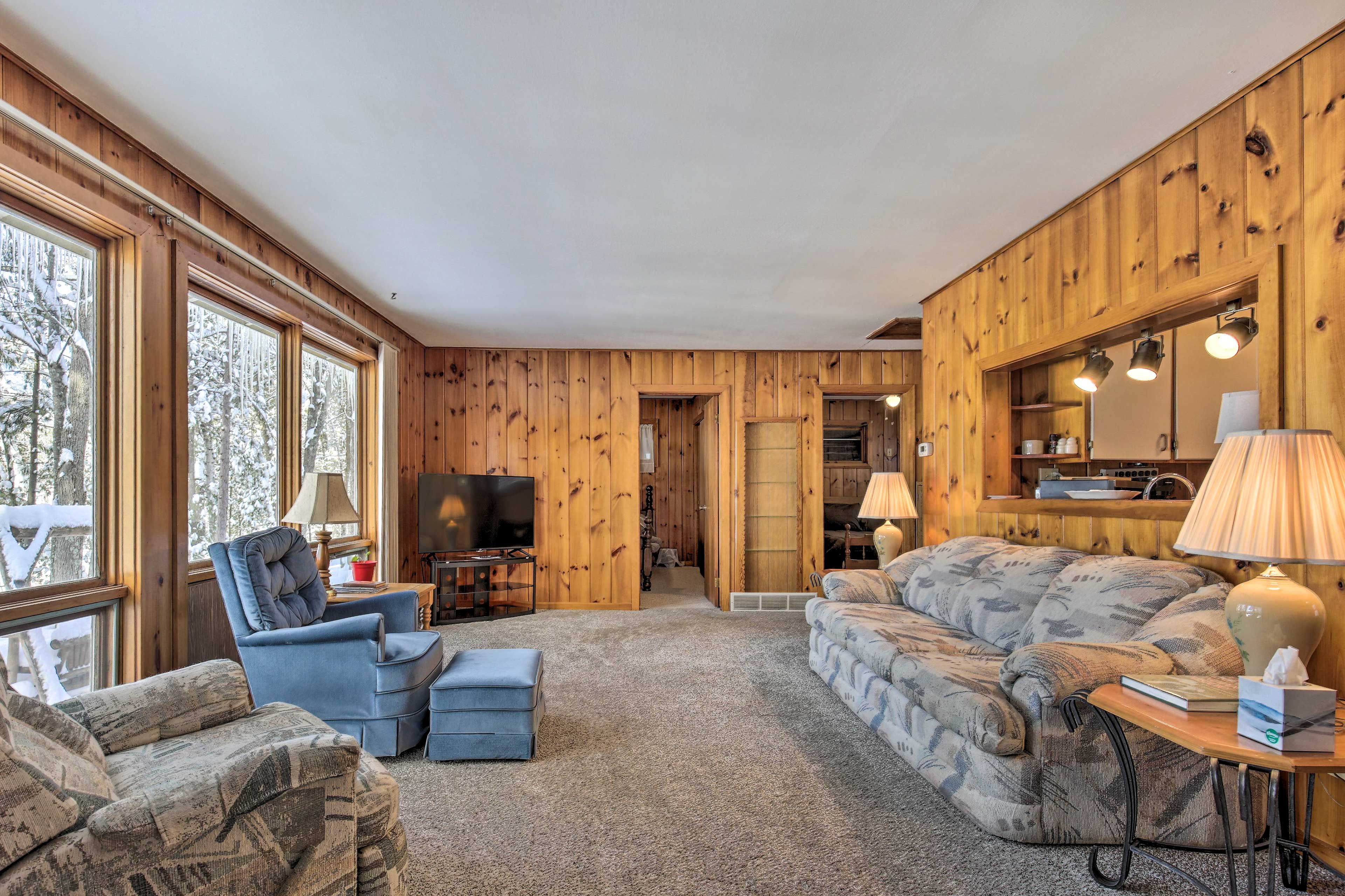 Woodruff Vacation Rental | 2BR | 1BA | 800 Sq Ft | Steps Required to Enter