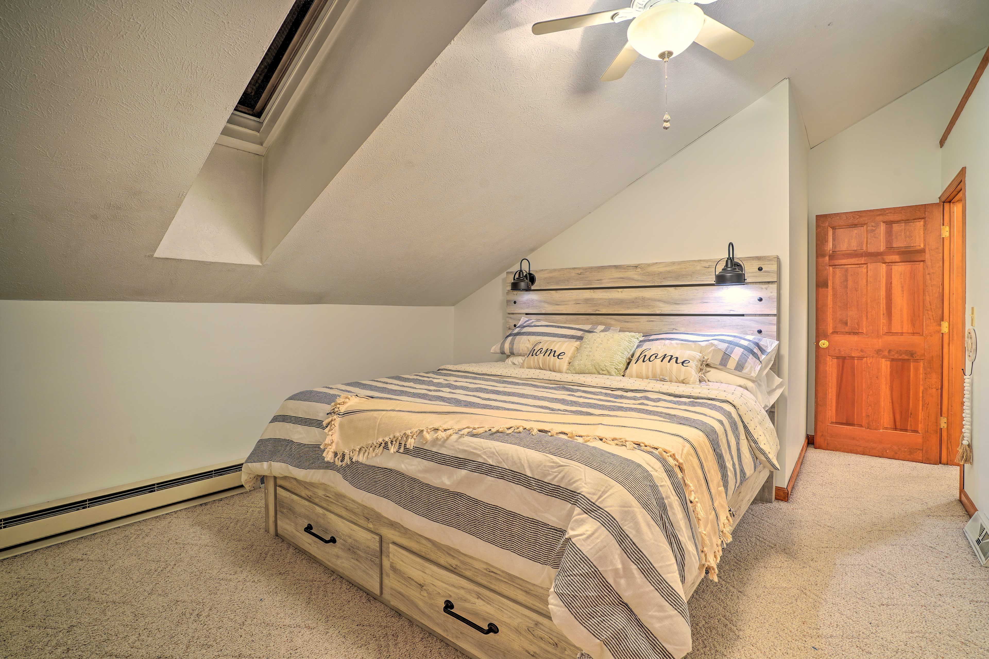 Bedroom 3 | King Bed | 2nd Floor