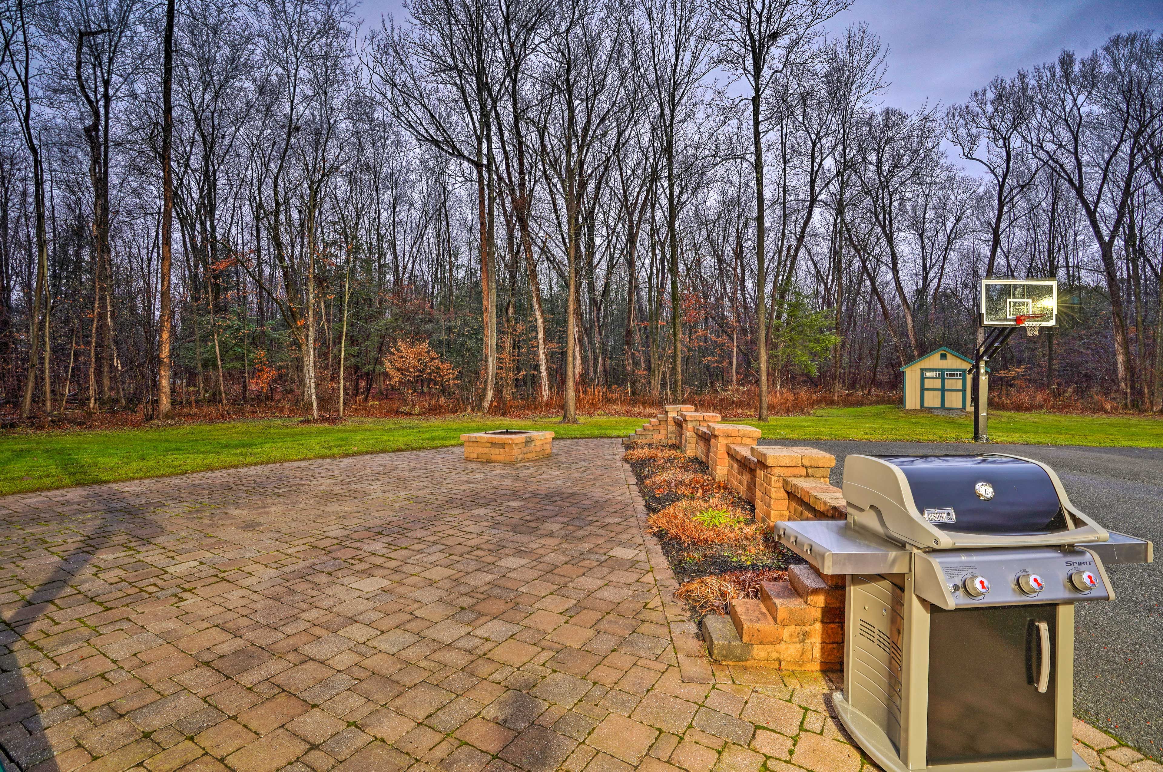 Fire Pit | Basketball Court
