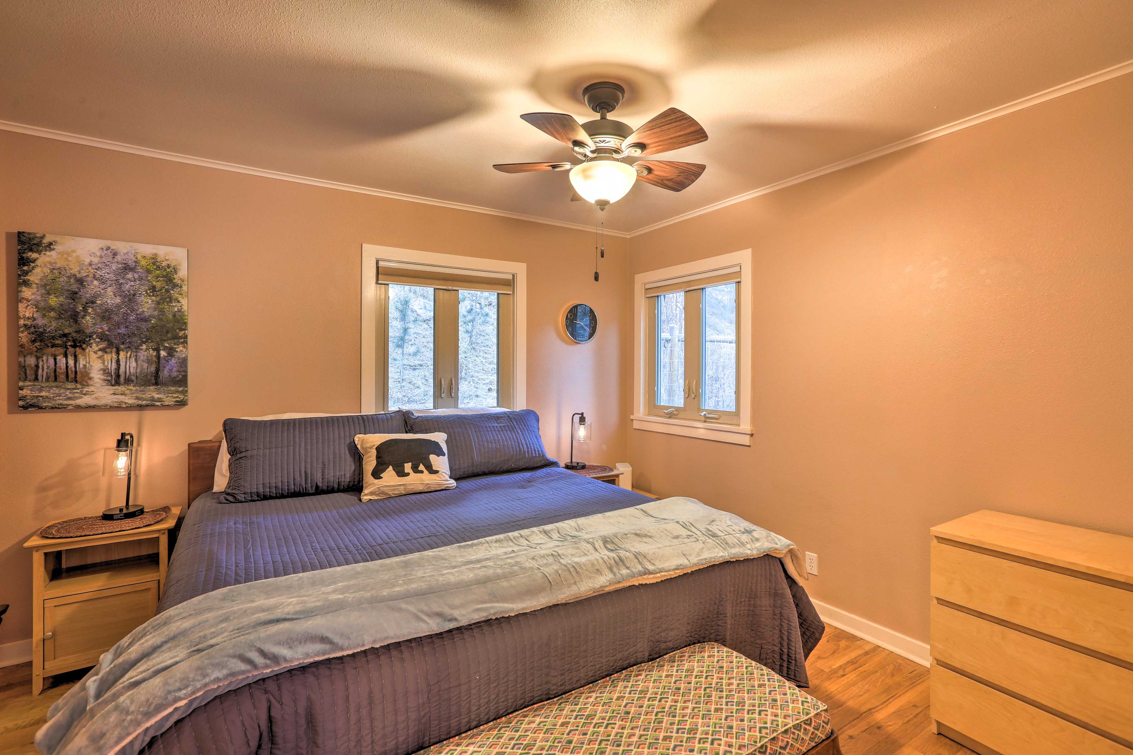 Bedroom 1 | California King Bed | Ground Floor