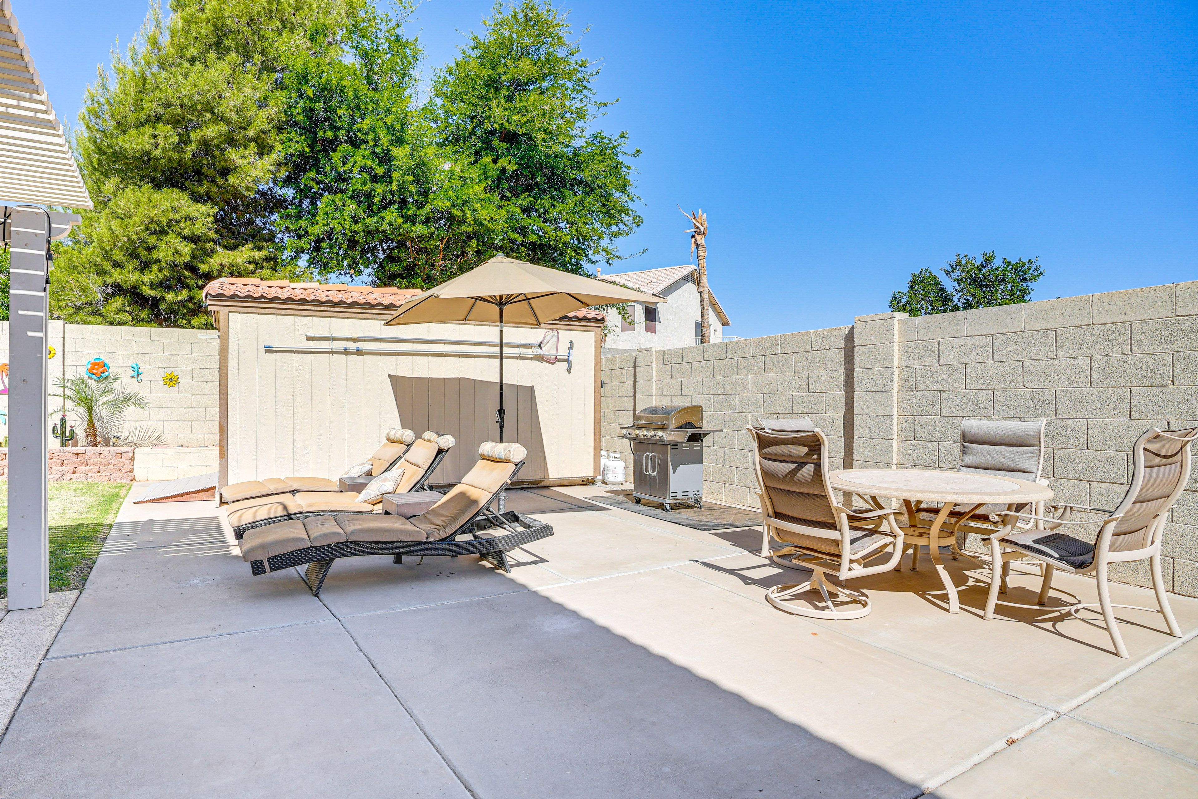 Patio | Grill | Outdoor Dining Area