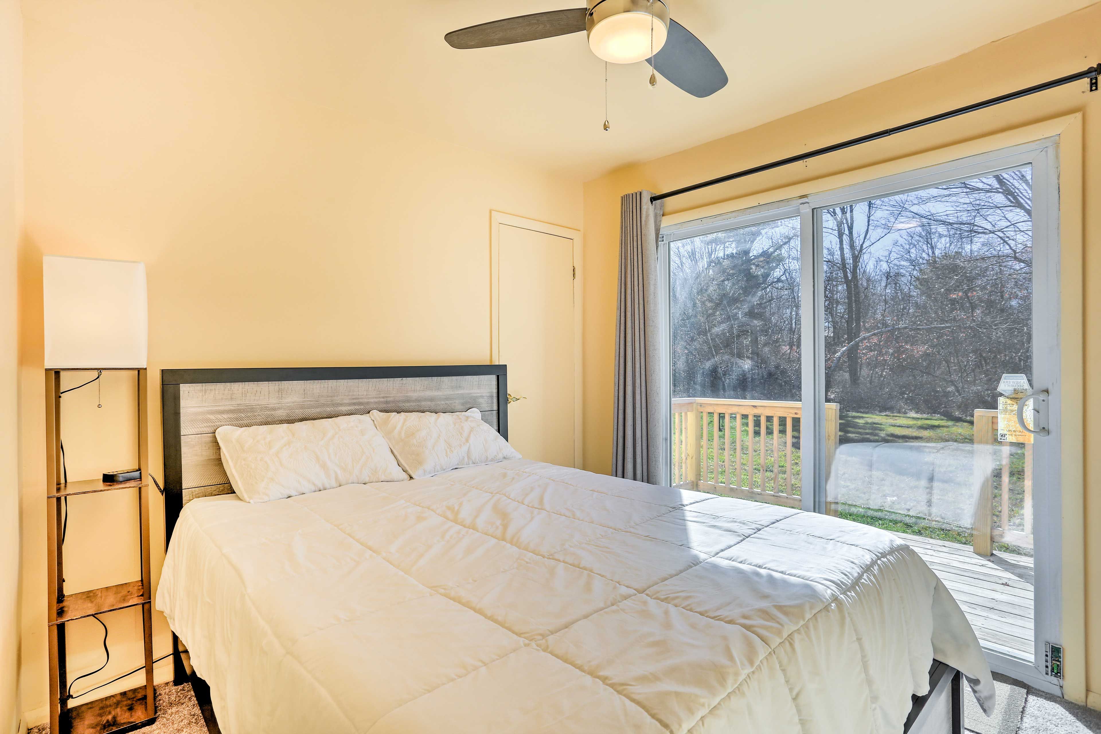 Bedroom 1 | Queen Bed | Portable Crib | 1st Floor | Linens Provided