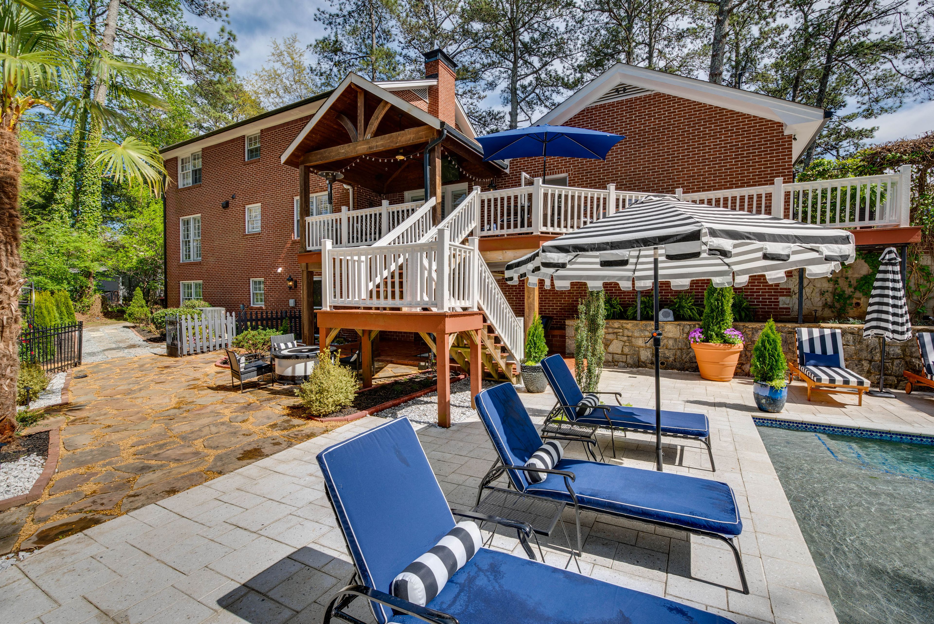 Backyard | Wood-Burning Fire Pit