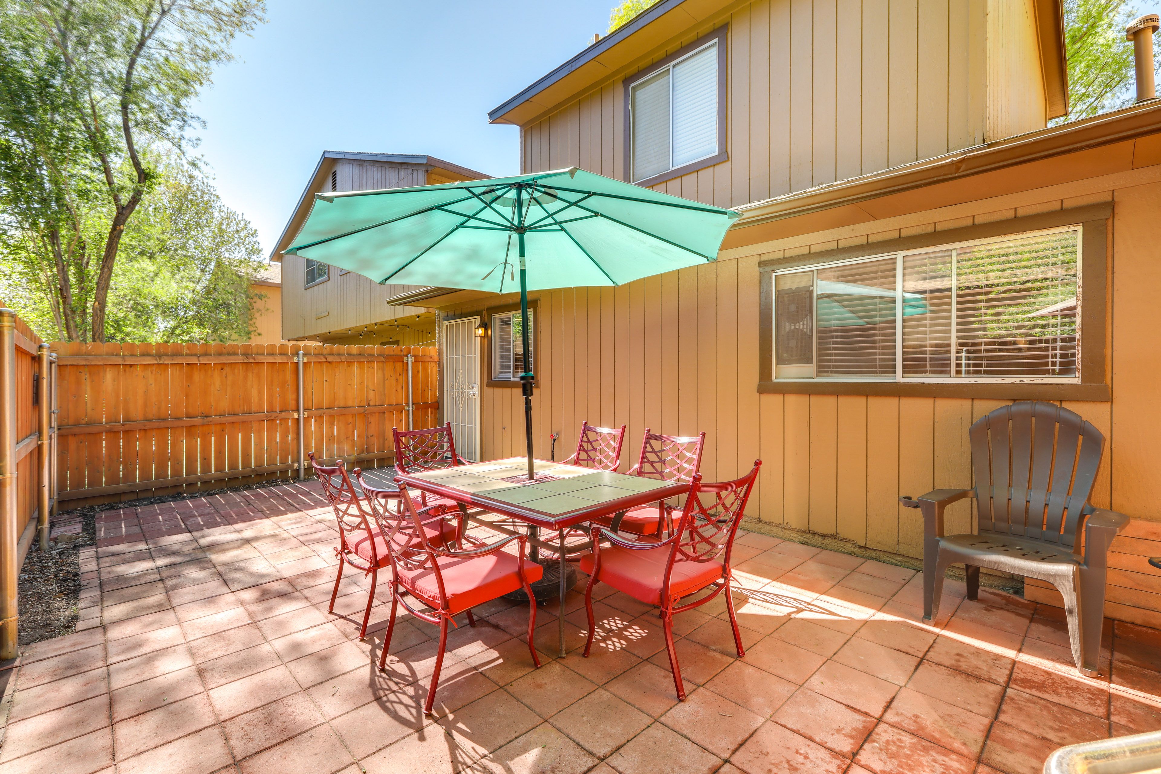 Flagstaff Vacation Rental | 2BR | 2BA | 1,000 Sq Ft | 1 Minor Step to Enter