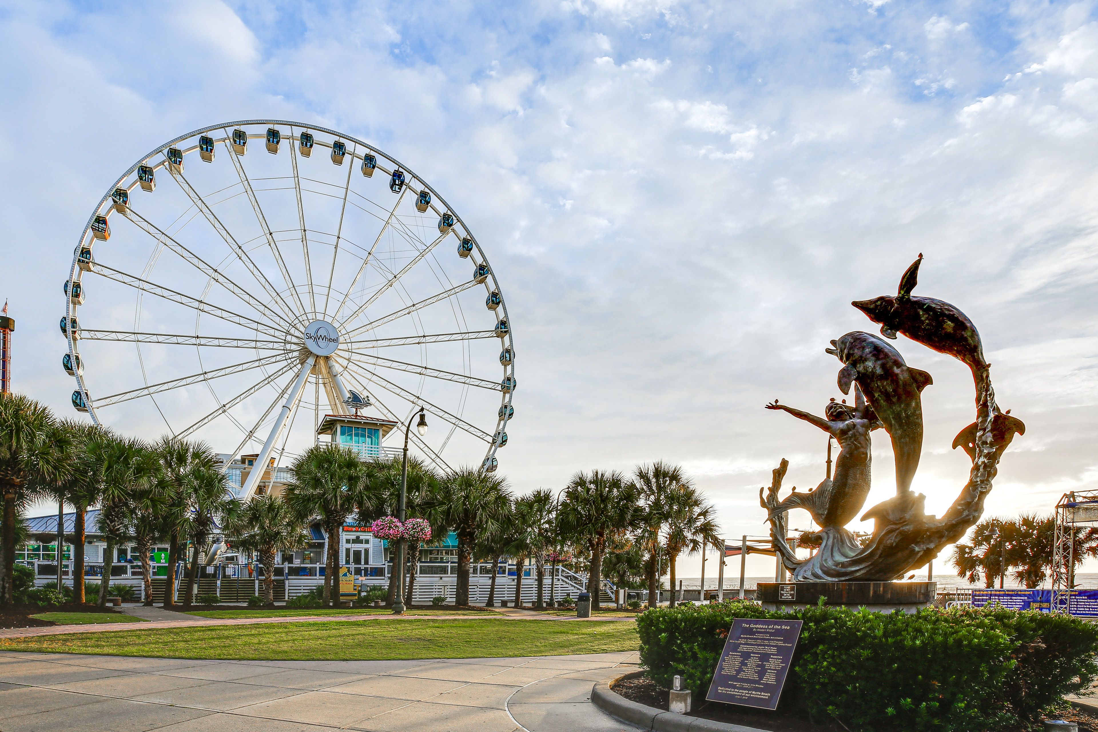 Walk to Myrtle Beach Boardwalk & Promenade