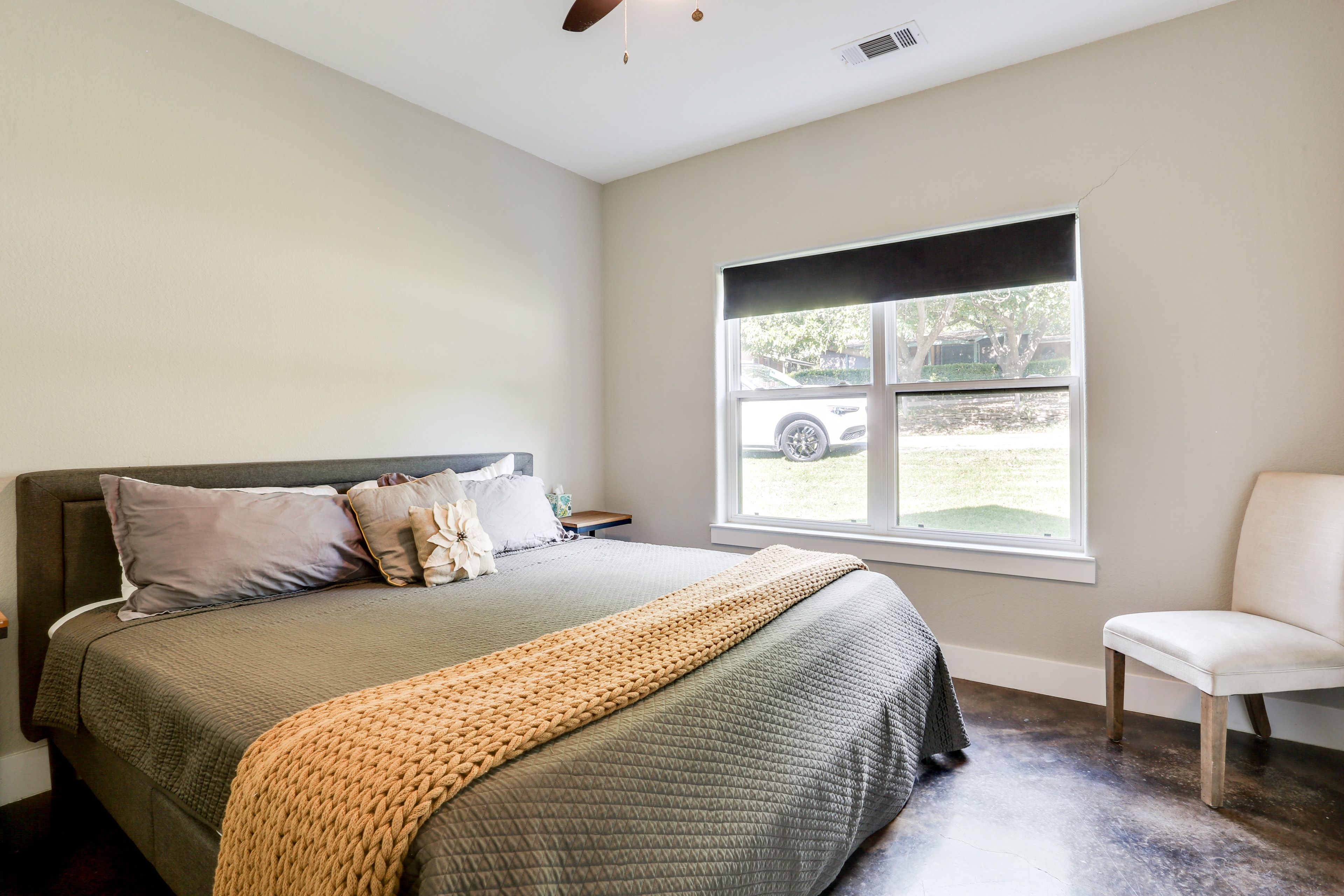 Bedroom 2 | King Bed